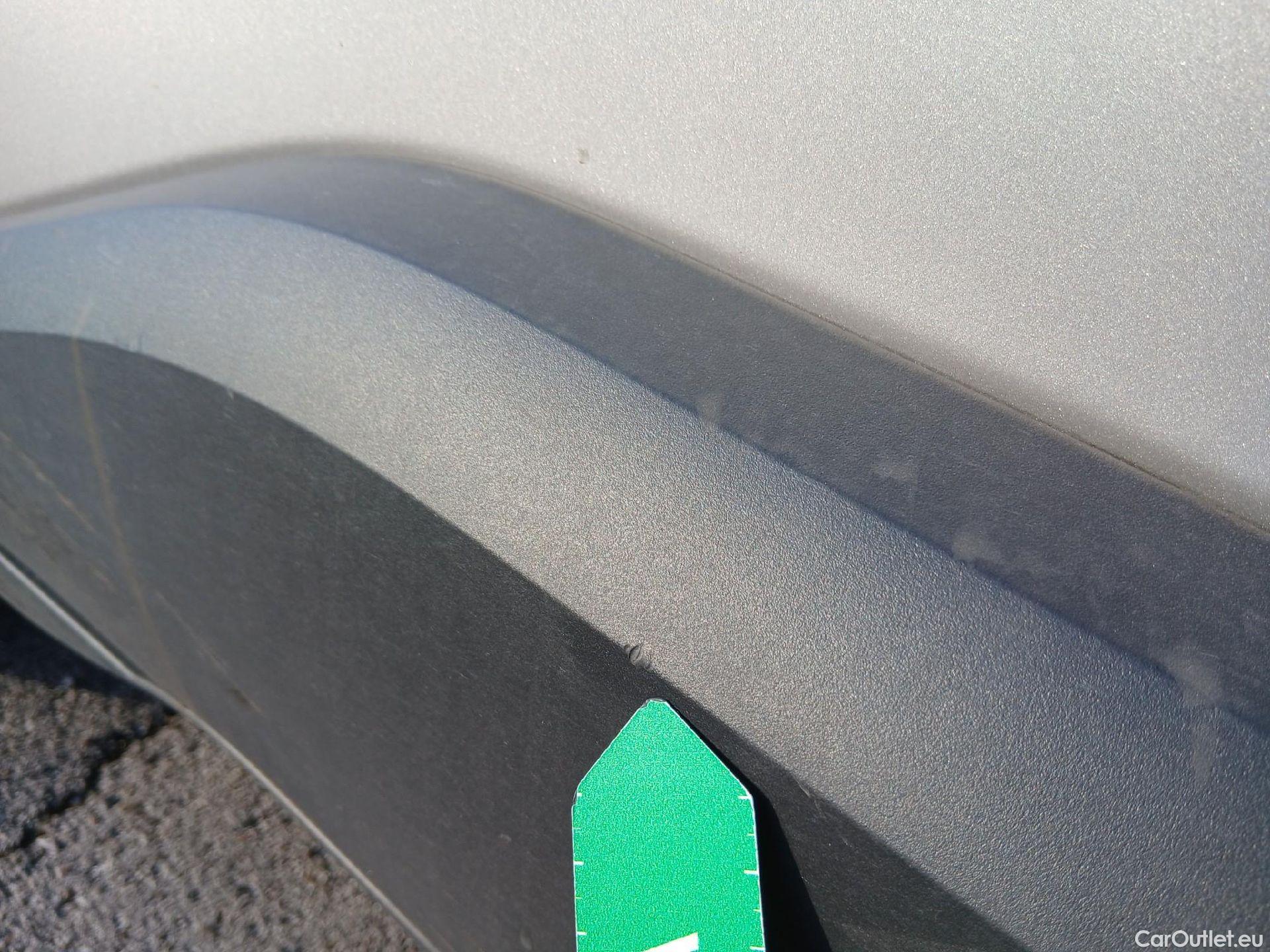  Toyota  C-HR TOYOTA  / 2016 / 5P / todoterreno 1.8 125H Advance (CX) #17