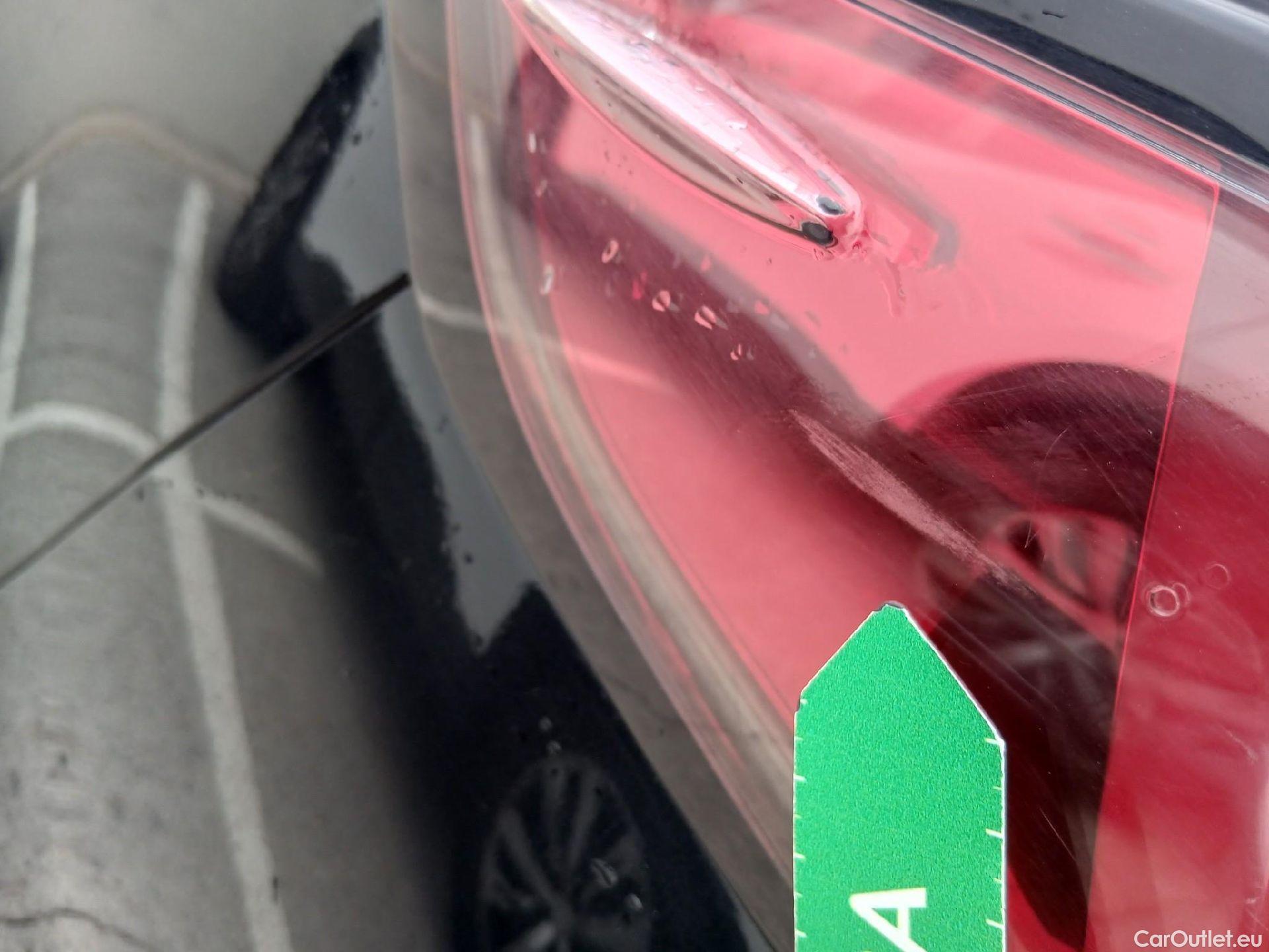  Toyota  Corolla TOYOTA  / 2019 / 5P / familiar 1.8 125H ACTIVE E-CVT TOURING SPORT #21