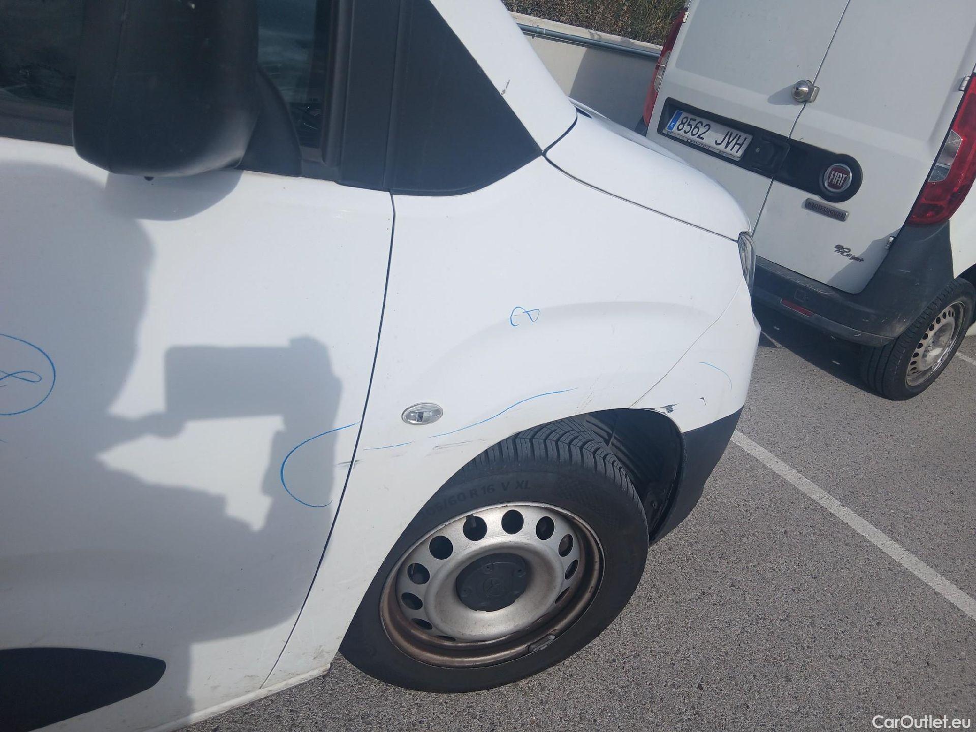  Toyota  Proace TOYOTA  City/2020/4P/furgón derivado de turismo 1.5D 96kW (130CV) GX Larga #42