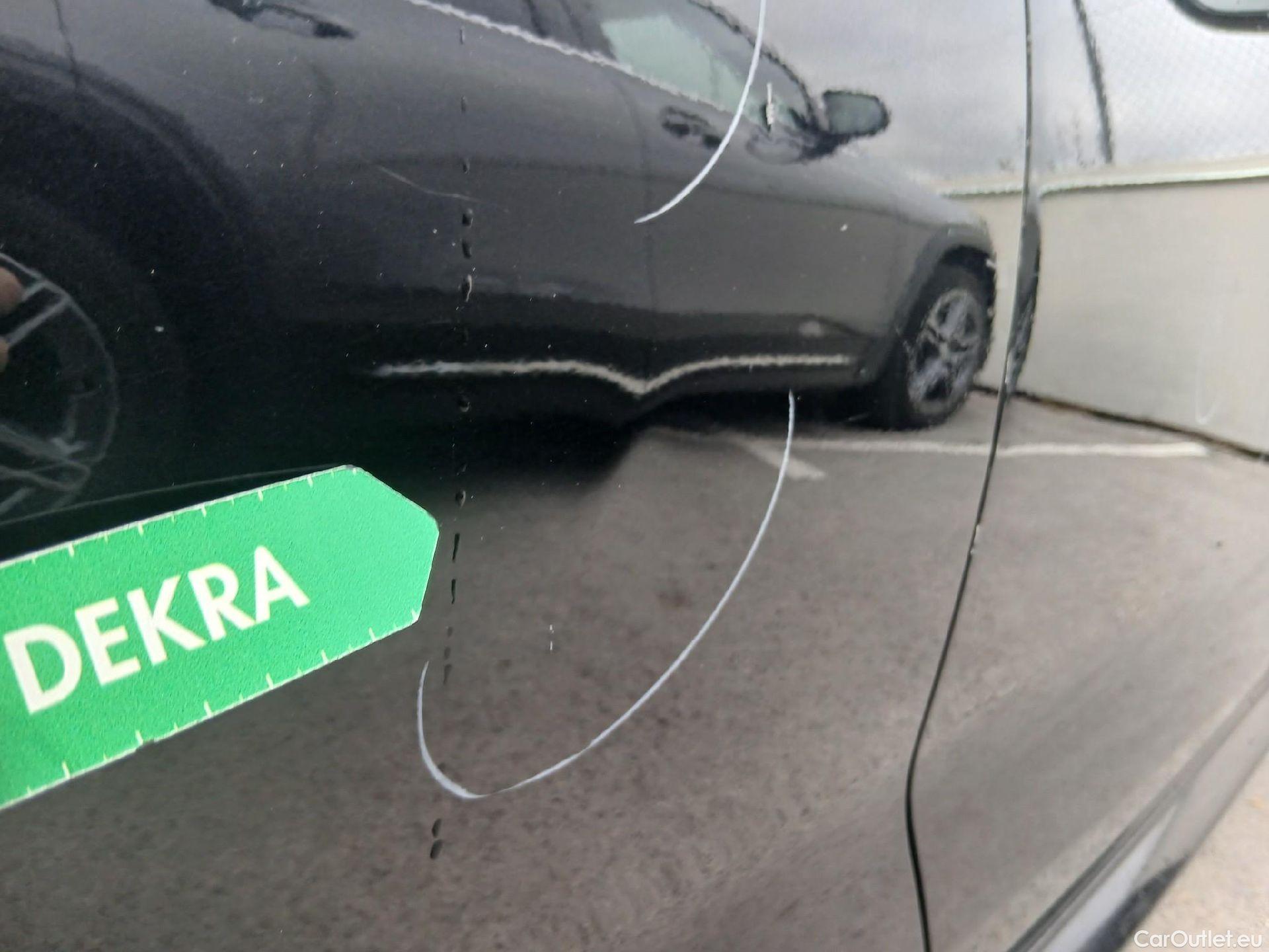  Toyota  Corolla TOYOTA  / 2019 / 5P / familiar 1.8 125H ACTIVE E-CVT TOURING SPORT #36