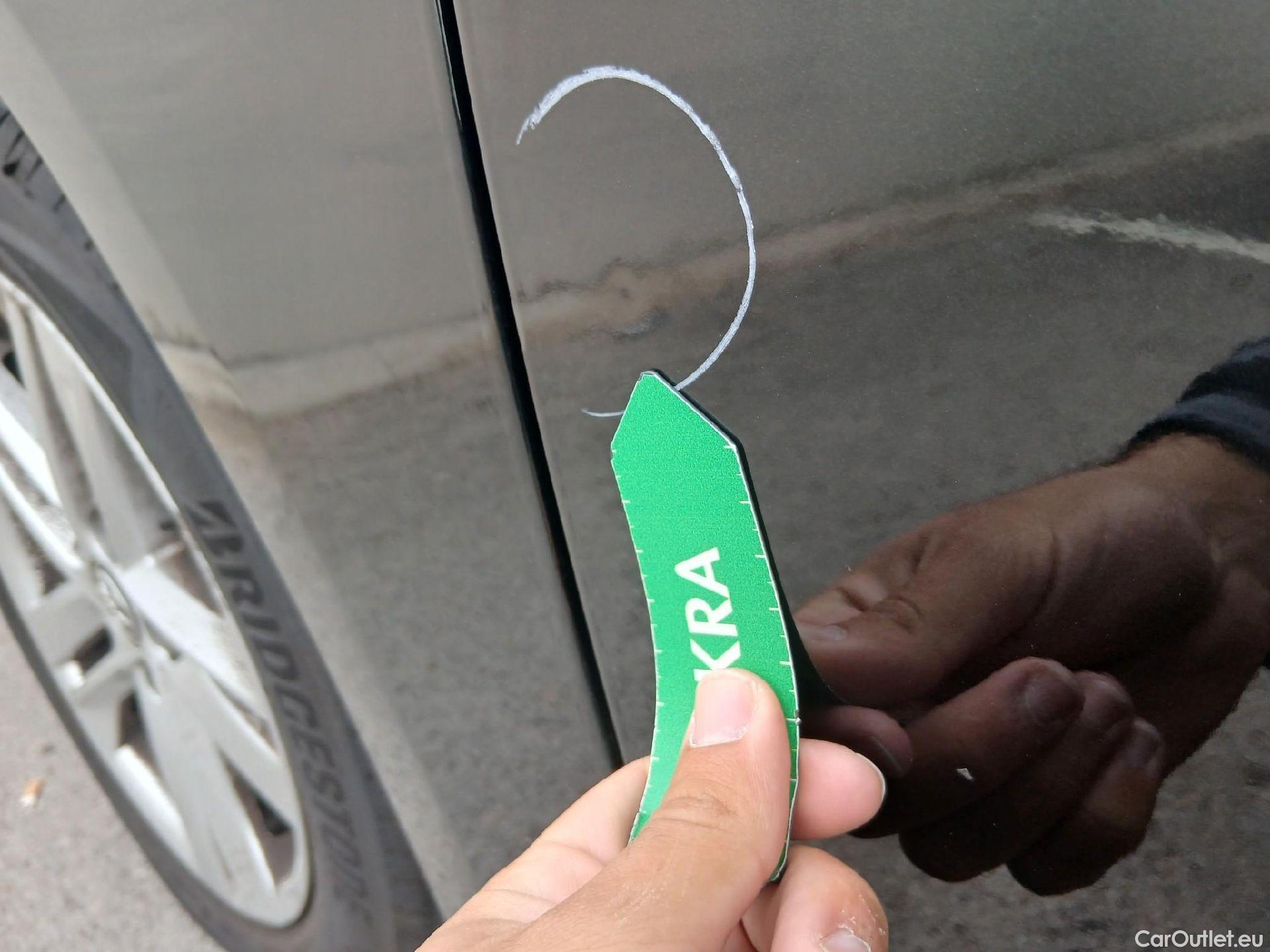  Toyota  Corolla TOYOTA  / 2019 / 5P / familiar 1.8 125H ACTIVE E-CVT TOURING SPORT #60