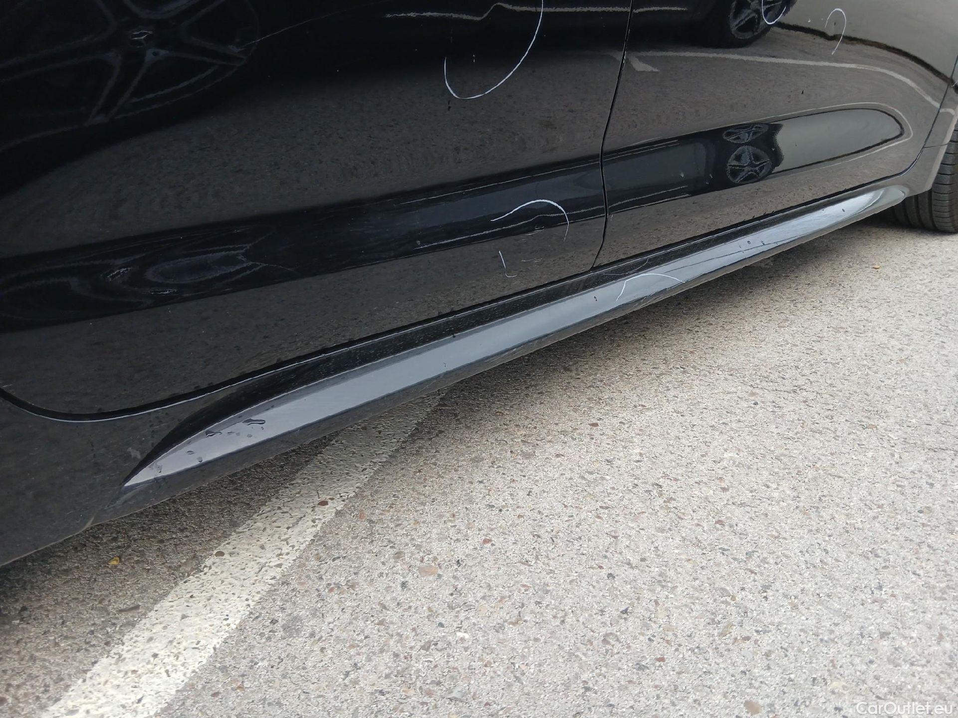  Toyota  Corolla TOYOTA  / 2019 / 5P / familiar 1.8 125H ACTIVE E-CVT TOURING SPORT #51