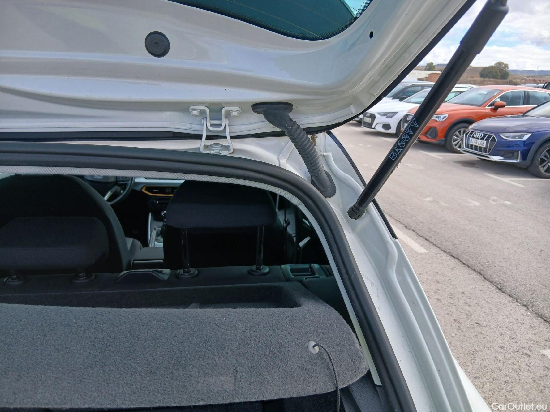  Seat  Arona SEAT  / 2017 / 5P / todoterreno 1.0 TSI 81kW (110CV) Style Plus (AC) #2