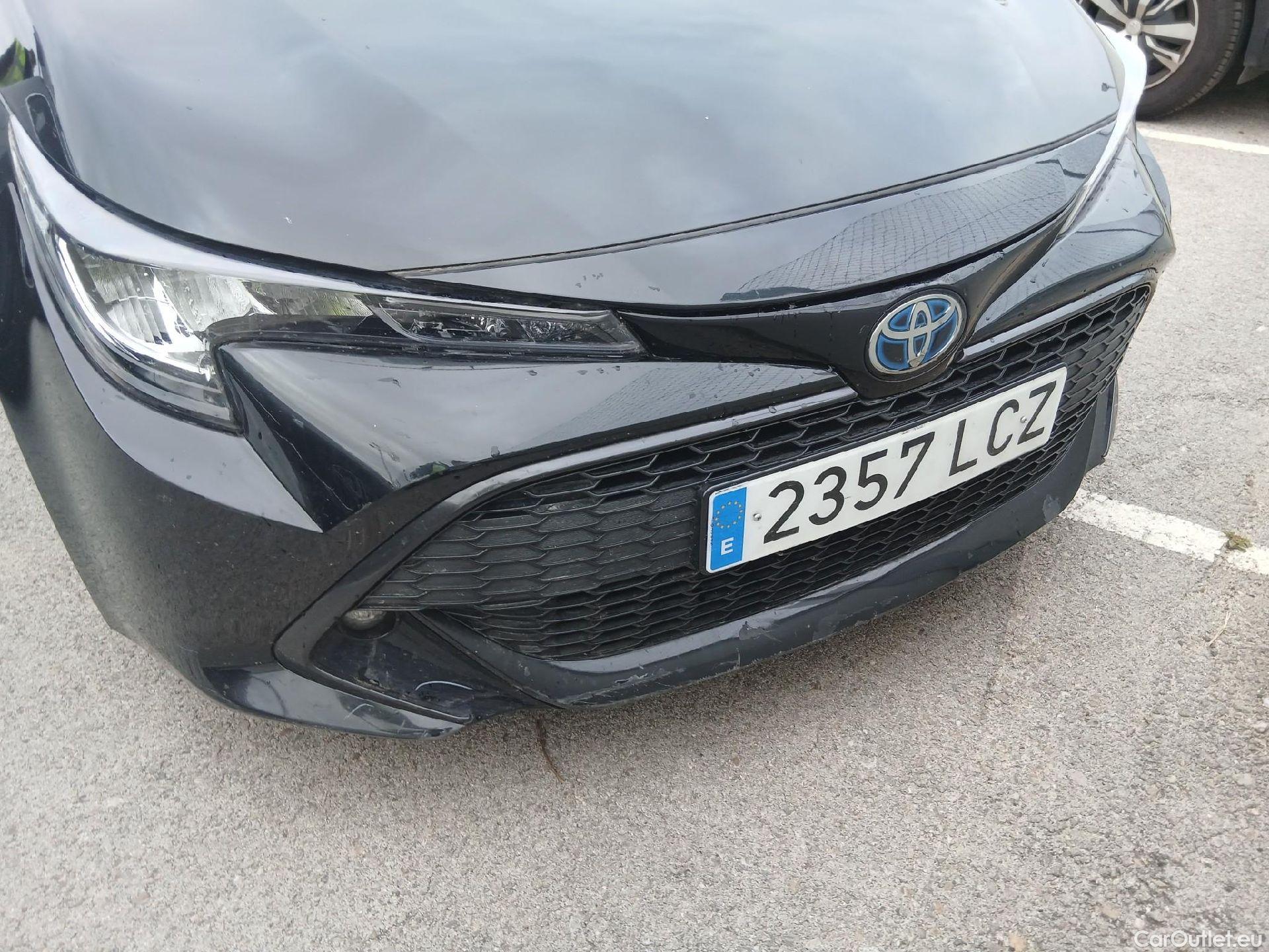  Toyota  Corolla TOYOTA  / 2019 / 5P / familiar 1.8 125H ACTIVE E-CVT TOURING SPORT #7