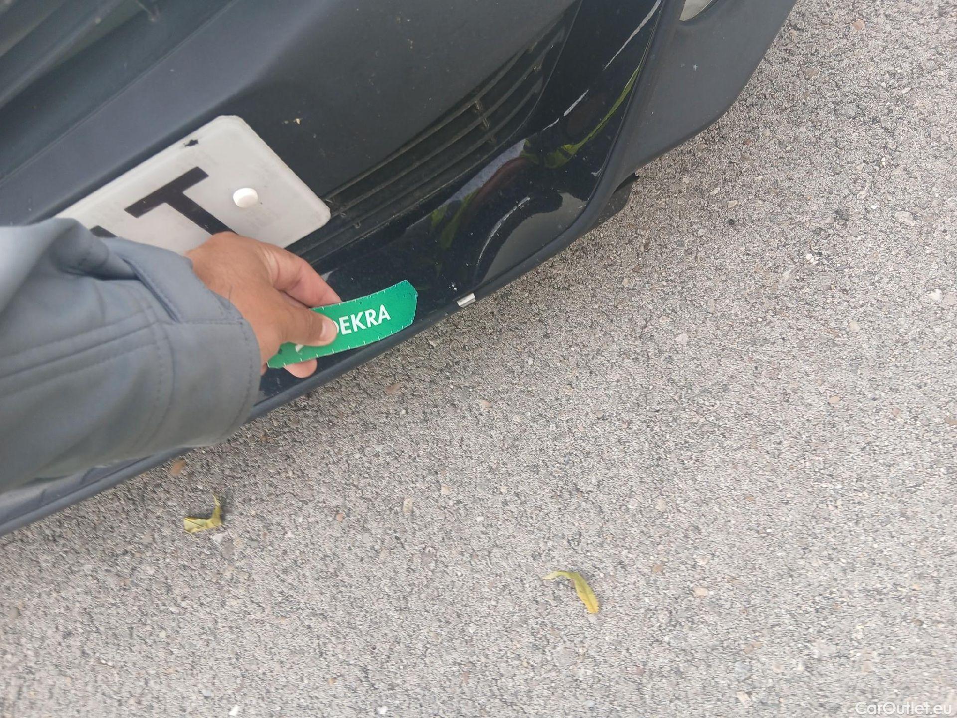  Toyota  Aygo TOYOTA  / 2018 / 5P / minicoche 1.0 70 x-play #13