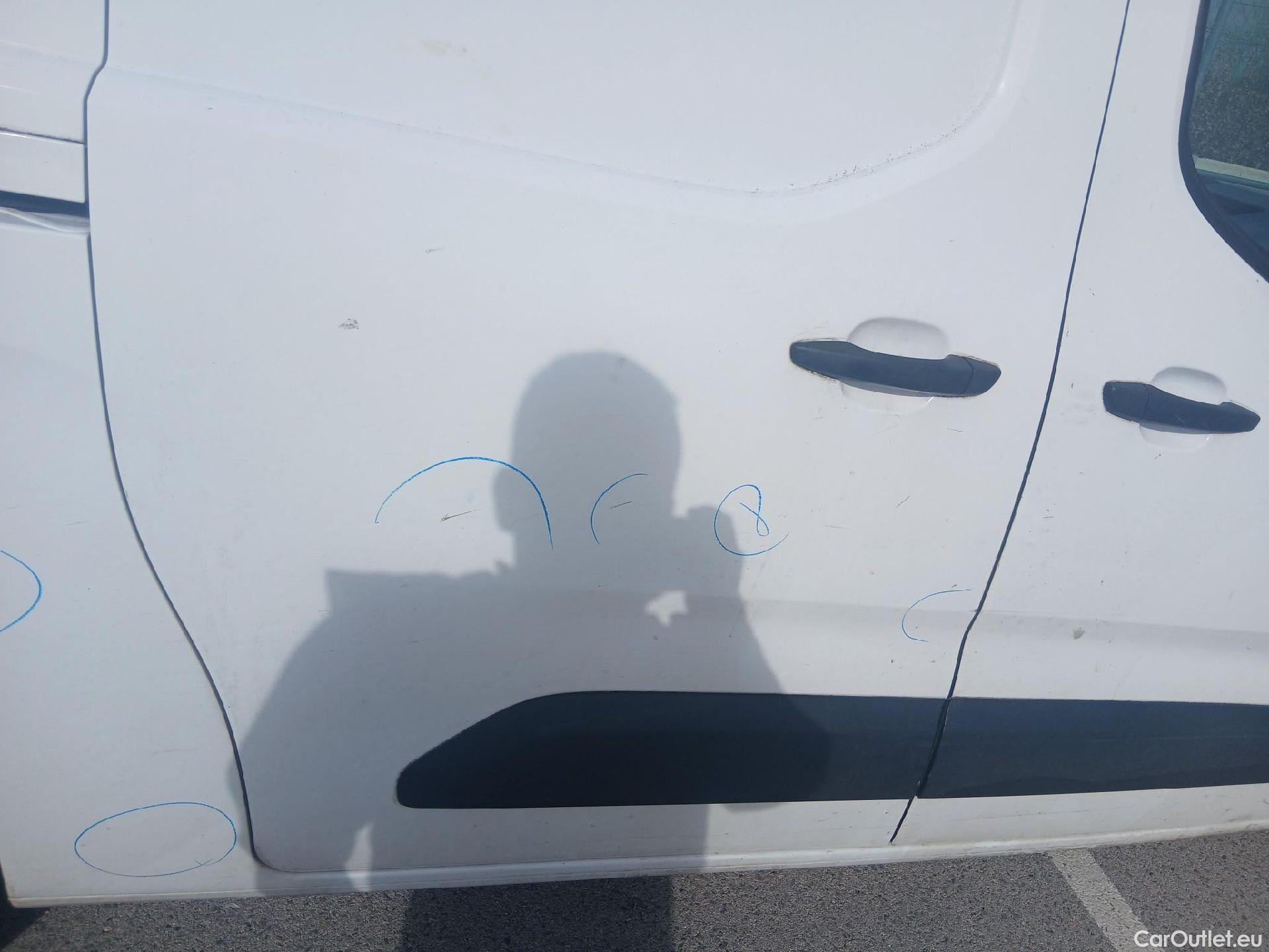  Toyota  Proace TOYOTA  City/2020/4P/furgón derivado de turismo 1.5D 96kW (130CV) GX Larga #35