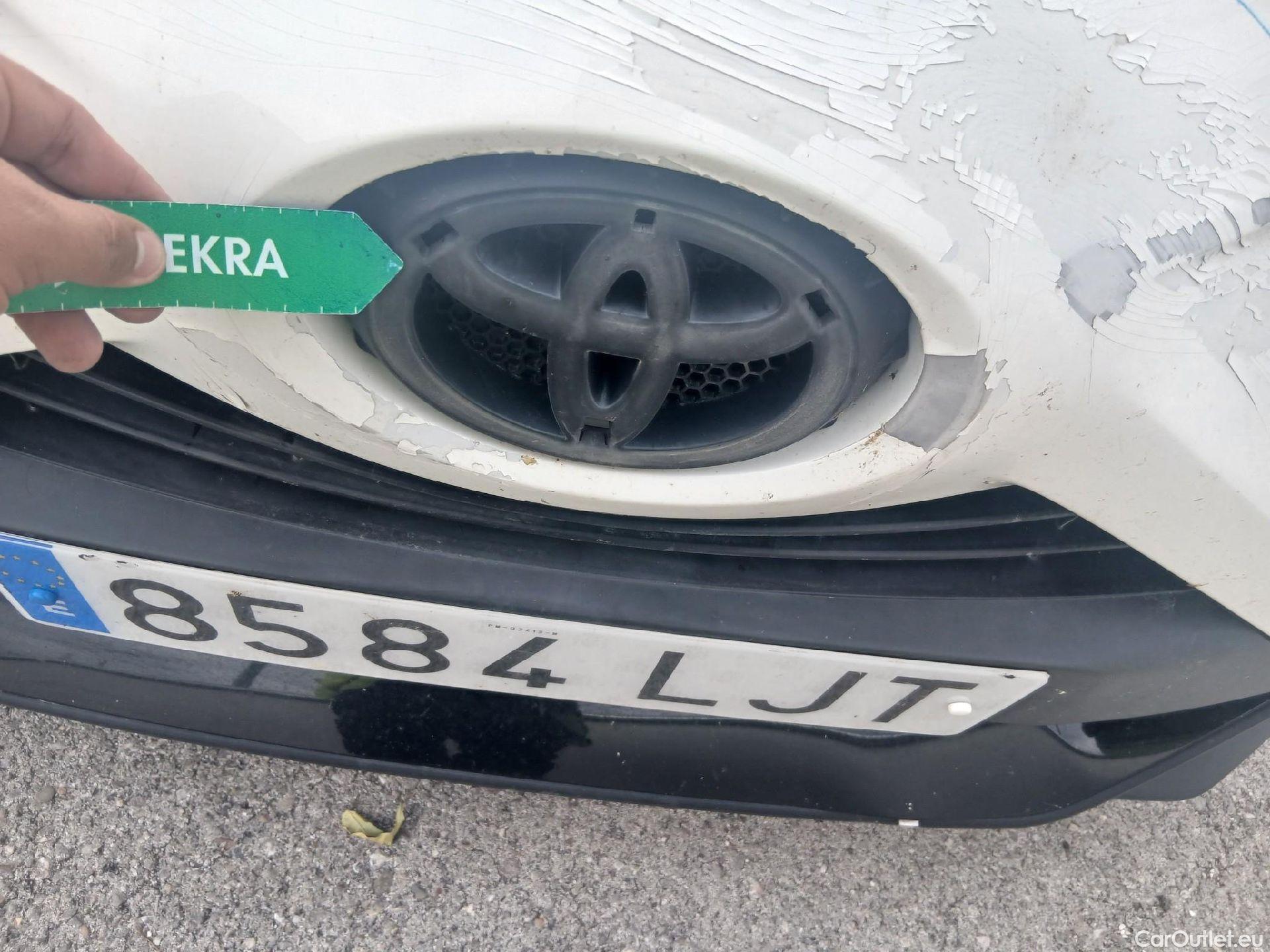  Toyota  Aygo TOYOTA  / 2018 / 5P / minicoche 1.0 70 x-play #15