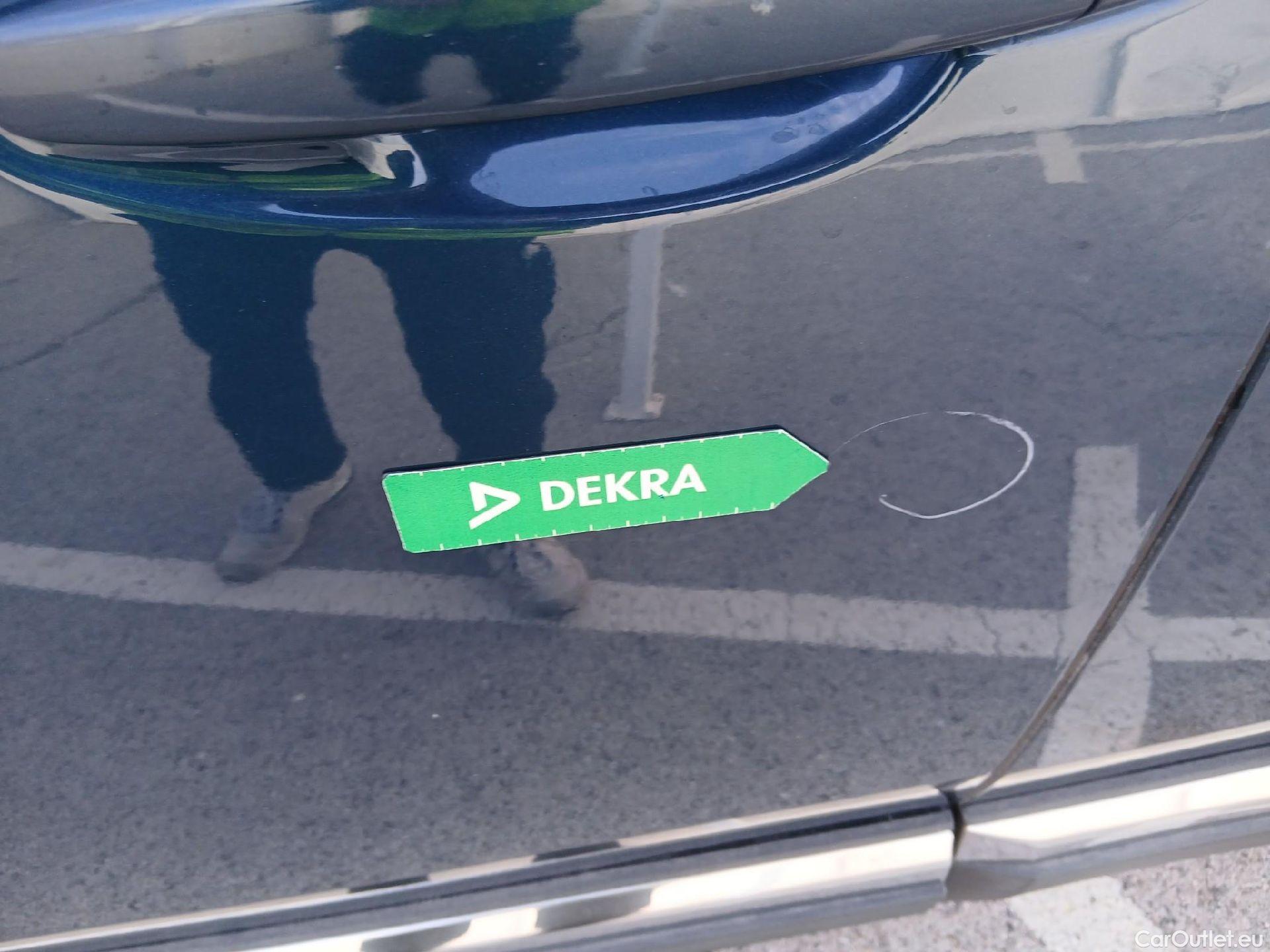  Peugeot  3008 PEUGEOT  / 2020 / 5P / todoterreno 1.5 BlueHDi 96kW (130CV) S&S Allure #15