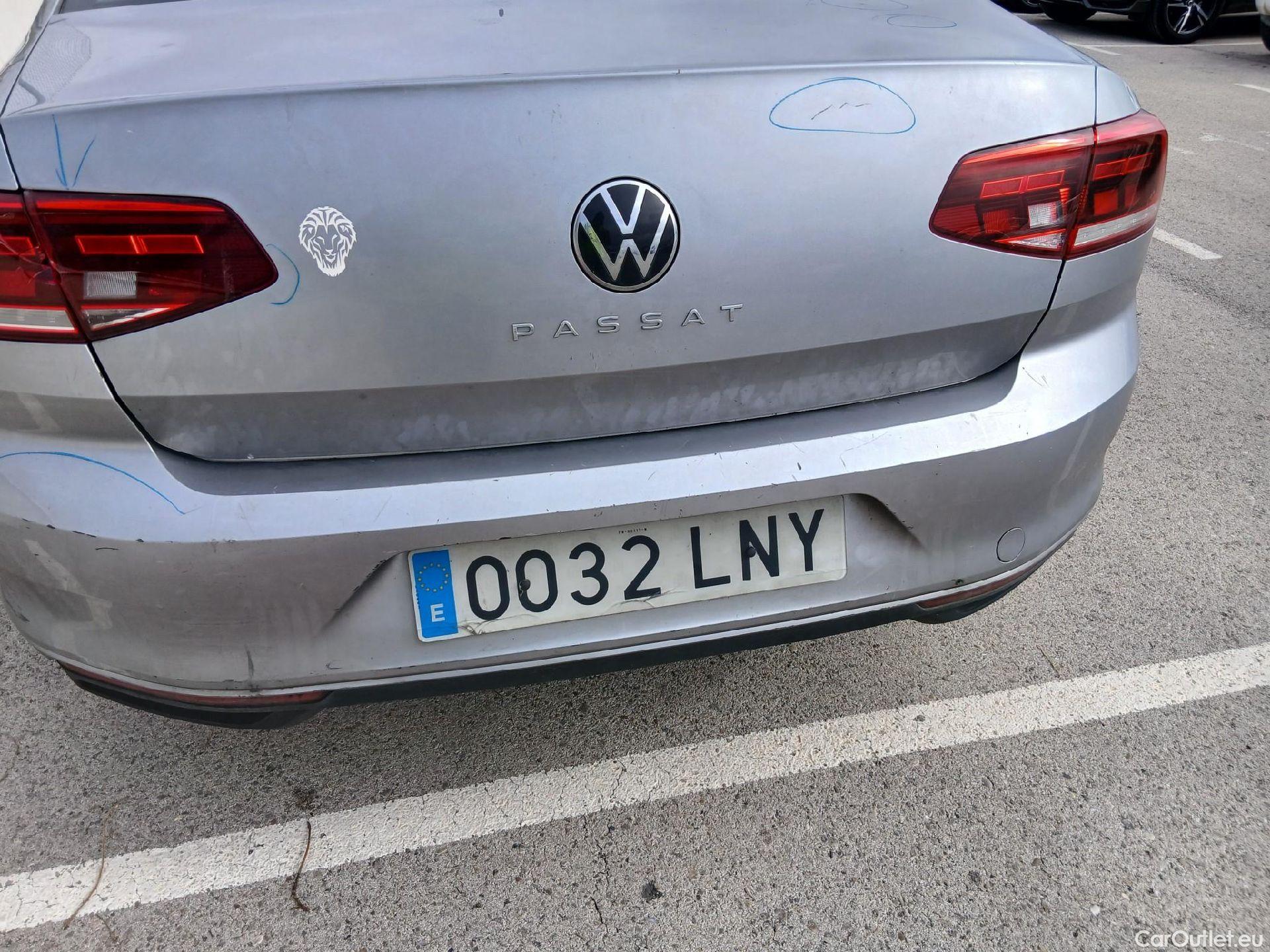  Volkswagen  Passat VOLKSWAGEN  / 2019 / 4P / sedán 2.0 TDI 90kW (122CV) DSG #28