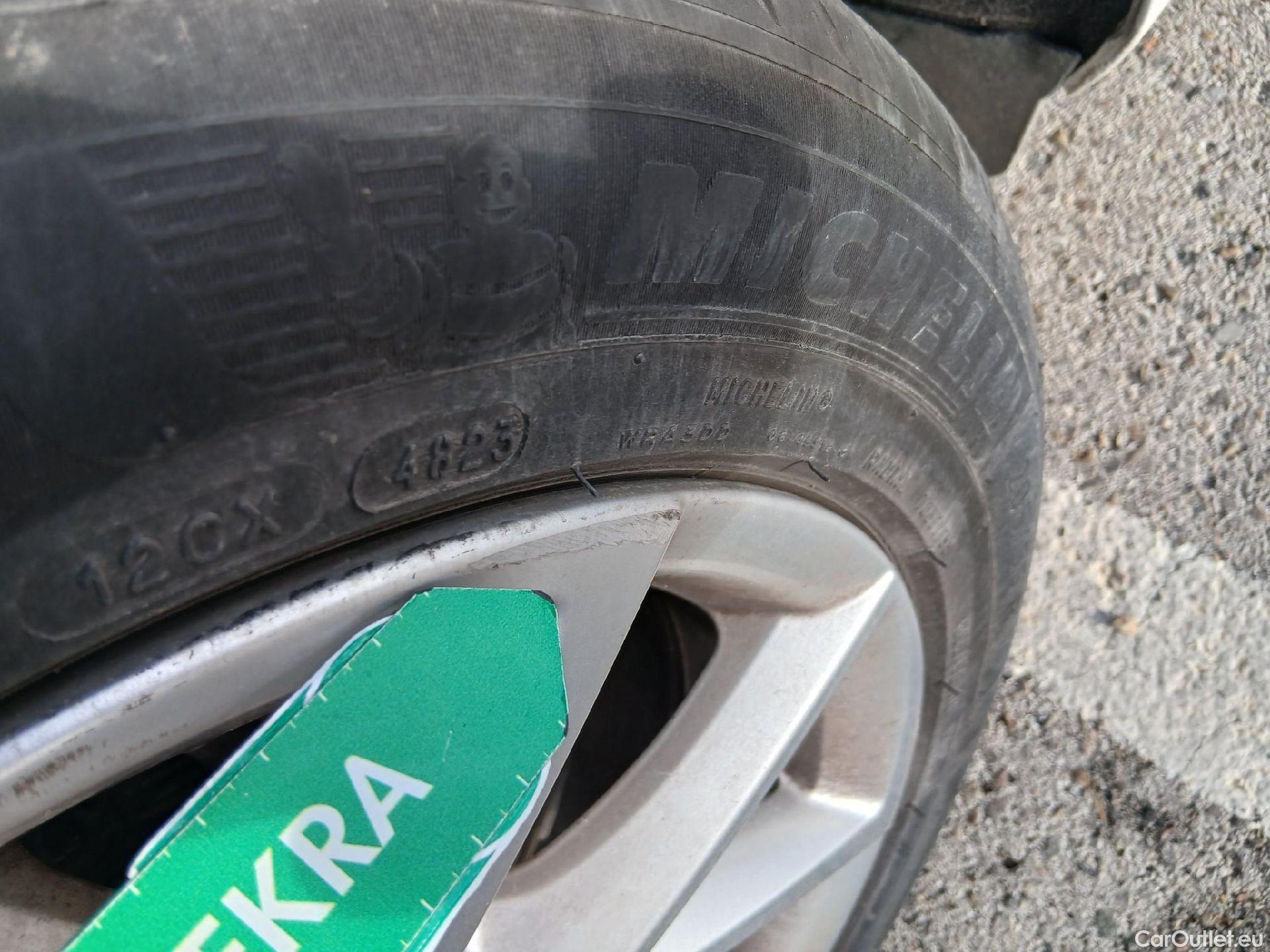  Seat  Leon SEAT Nuevo León / 2020 / 5P / familiar SP 2.0 TDI 85kW Style Go(SP) #32