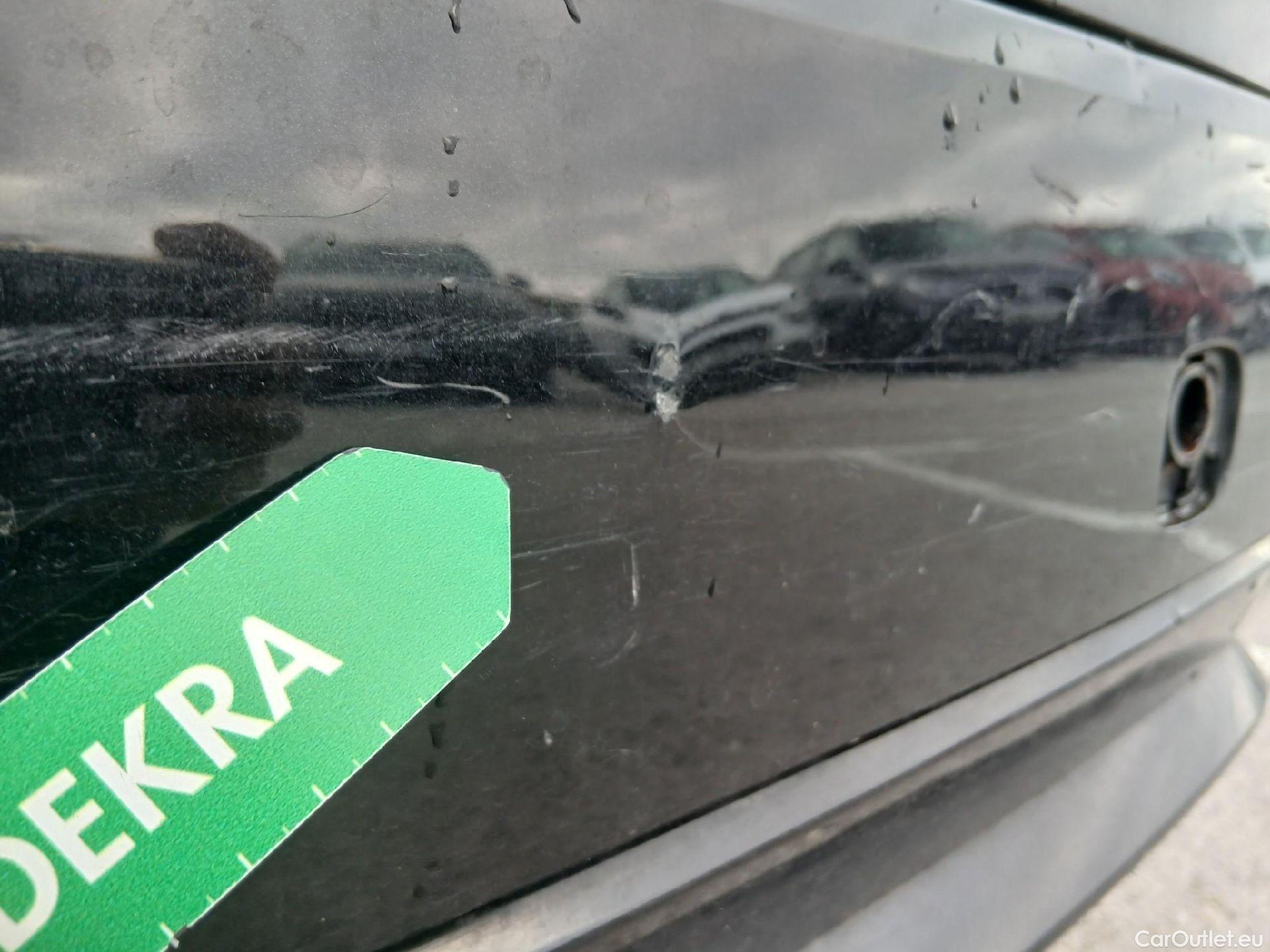  Toyota  Corolla TOYOTA  / 2019 / 5P / familiar 1.8 125H ACTIVE E-CVT TOURING SPORT #23