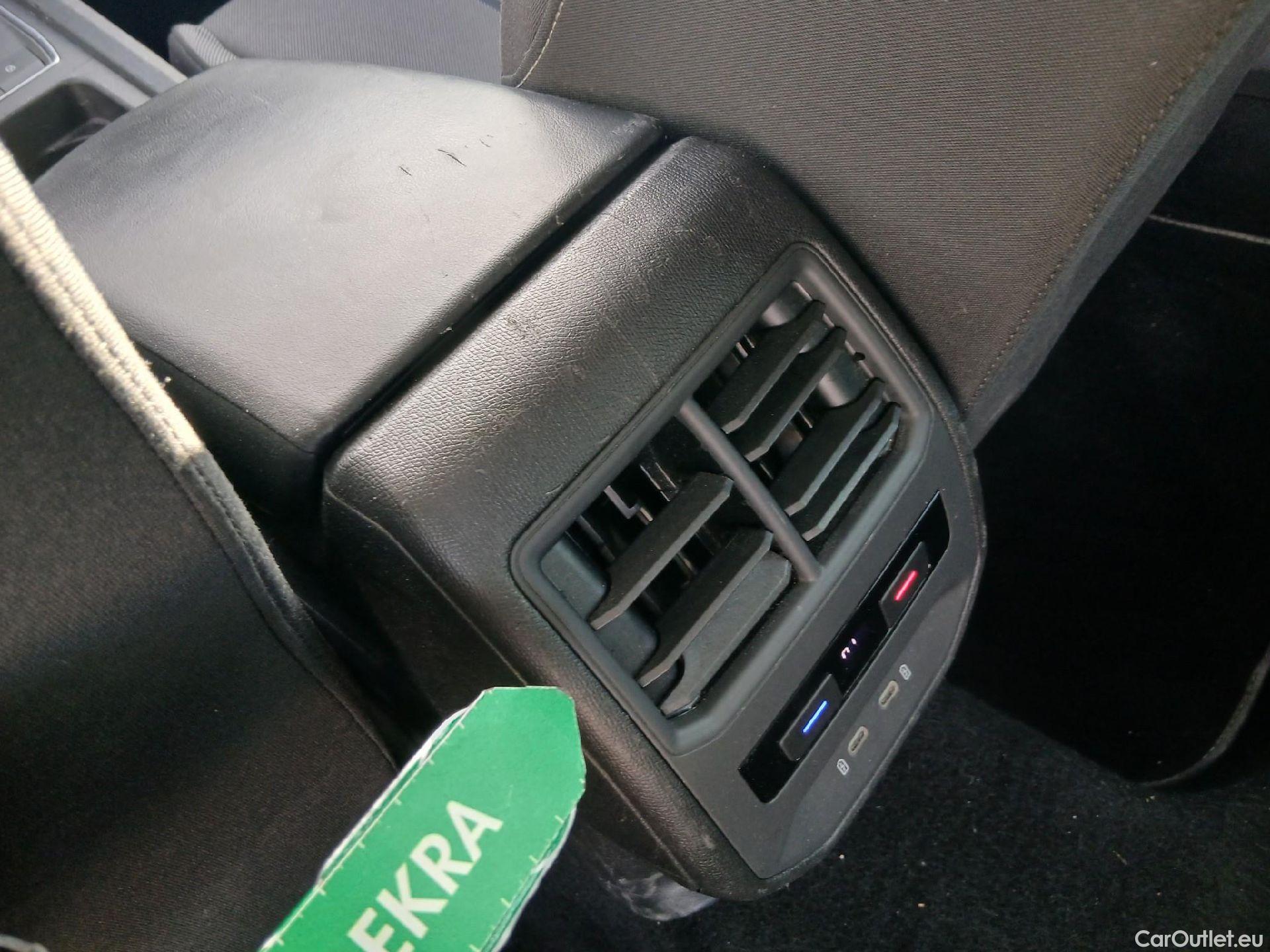  Seat  Leon SEAT Nuevo León / 2020 / 5P / familiar SP 2.0 TDI 85kW Style Go(SP) #7