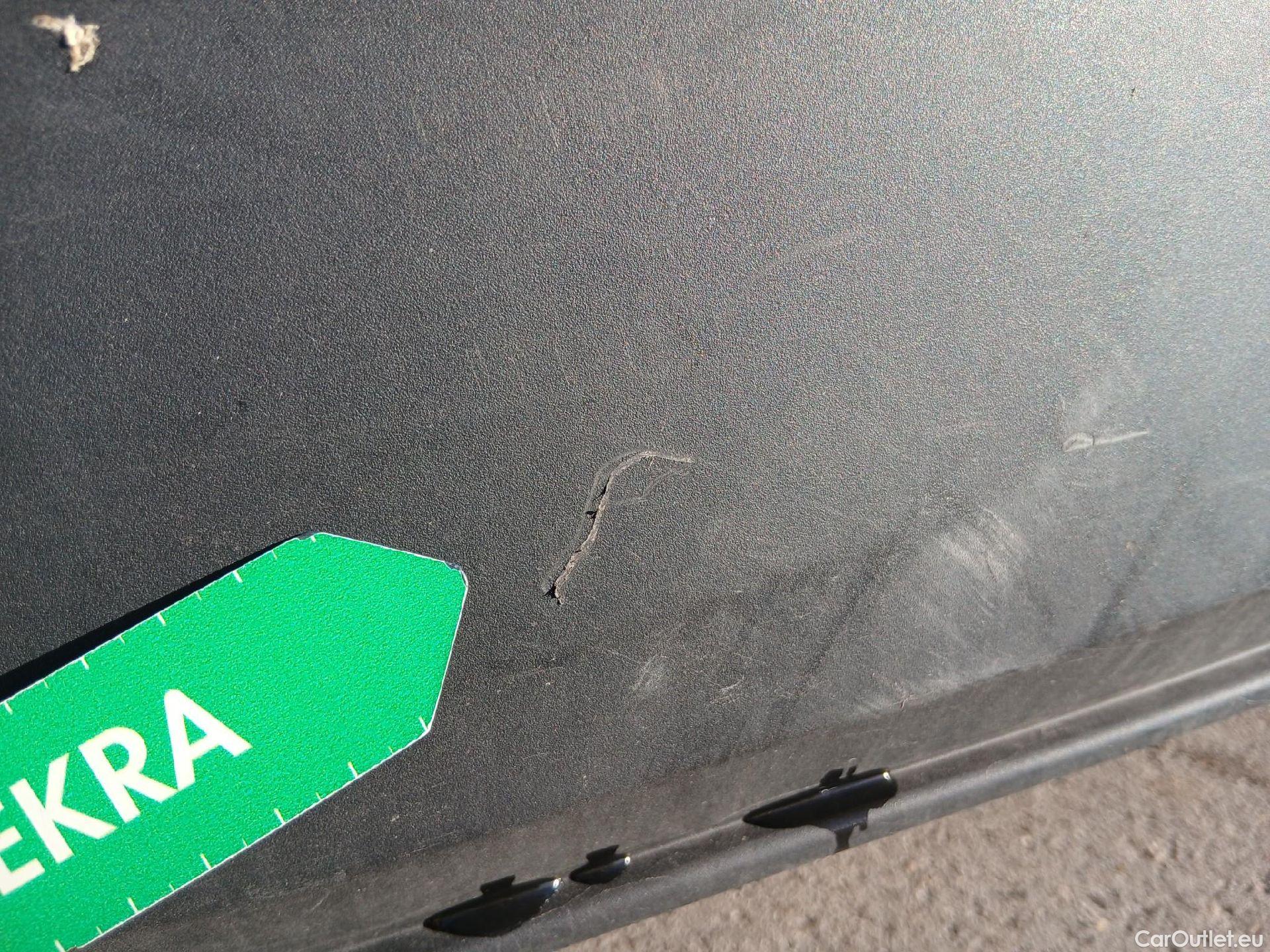  Toyota  C-HR TOYOTA  / 2016 / 5P / todoterreno 1.8 125H Advance (CX) #9