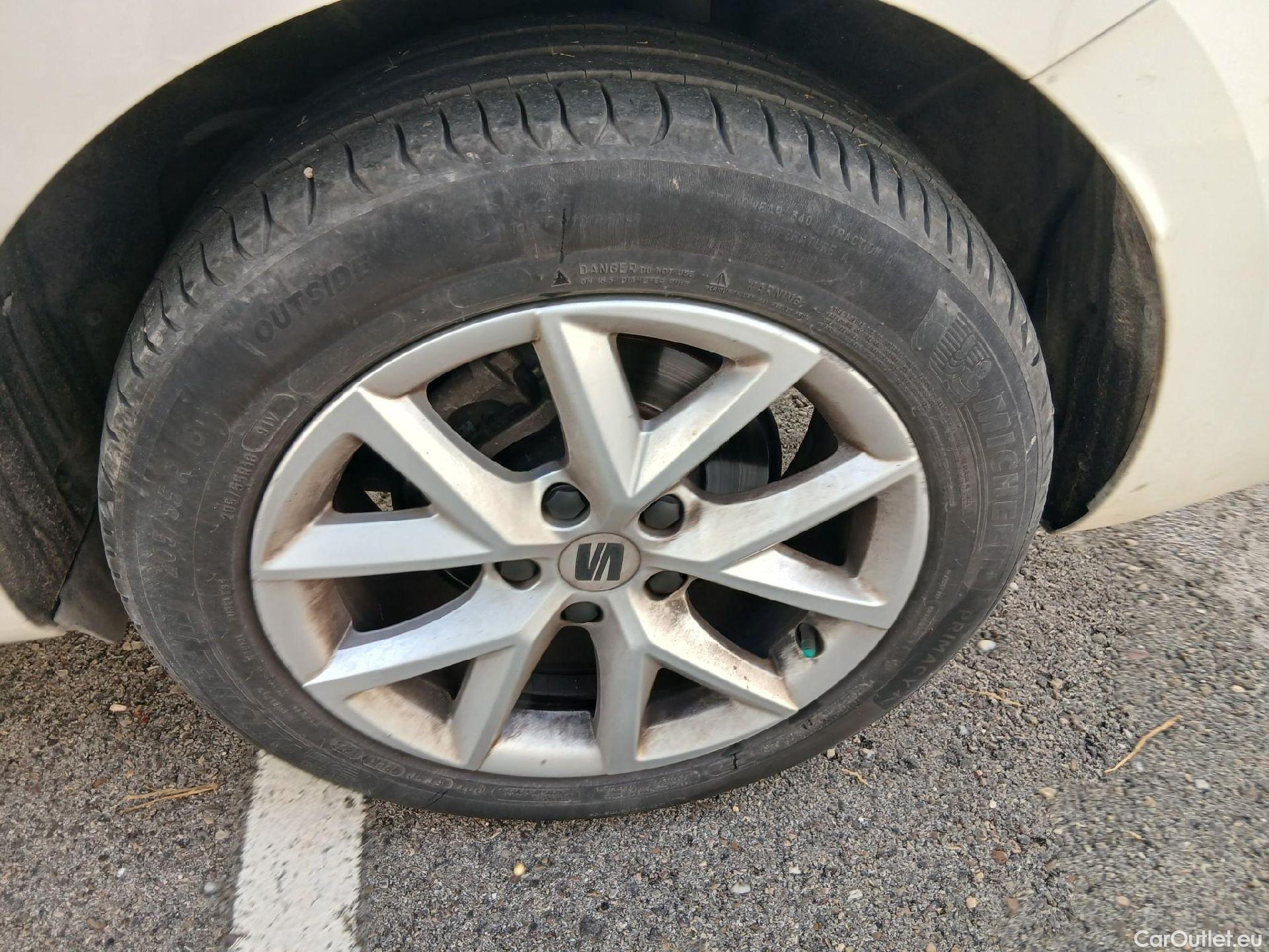  Seat  Leon SEAT Nuevo León / 2020 / 5P / familiar SP 2.0 TDI 85kW Style Go(SP) #29