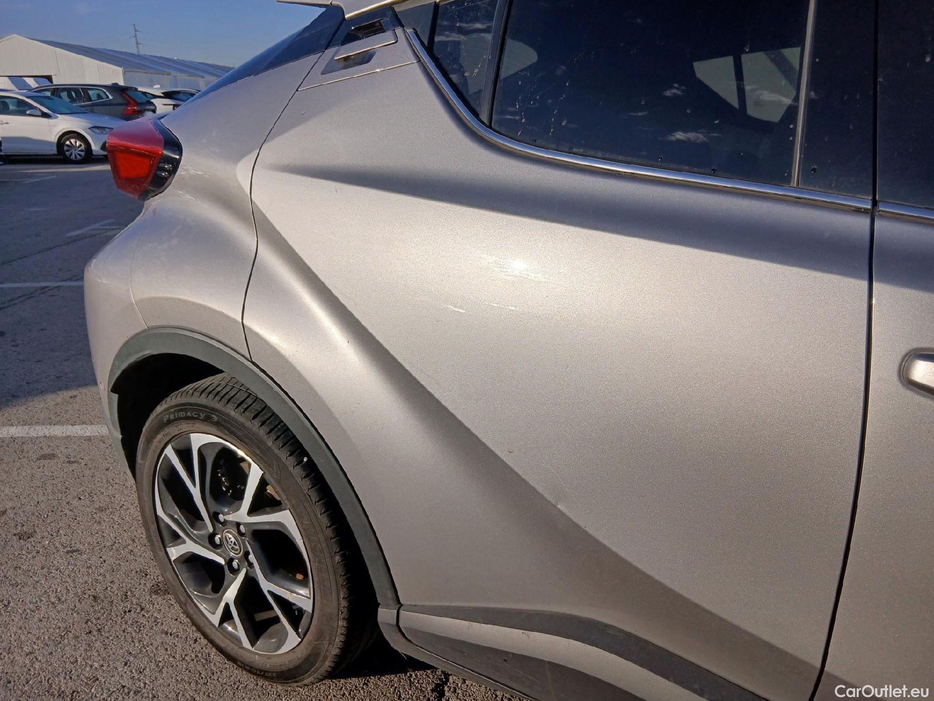  Toyota  C-HR TOYOTA  / 2016 / 5P / todoterreno 1.8 125H Advance (CX) #13