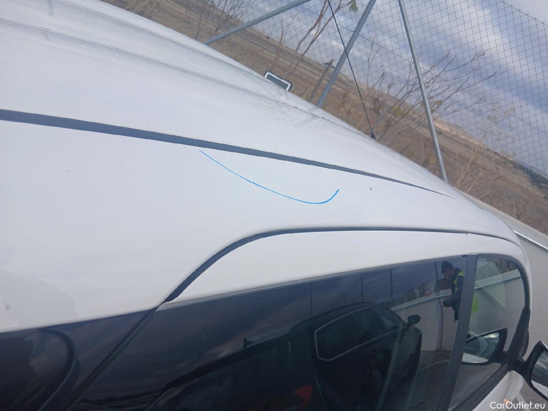  Toyota  Aygo TOYOTA  / 2018 / 5P / minicoche 1.0 70 x-play #35