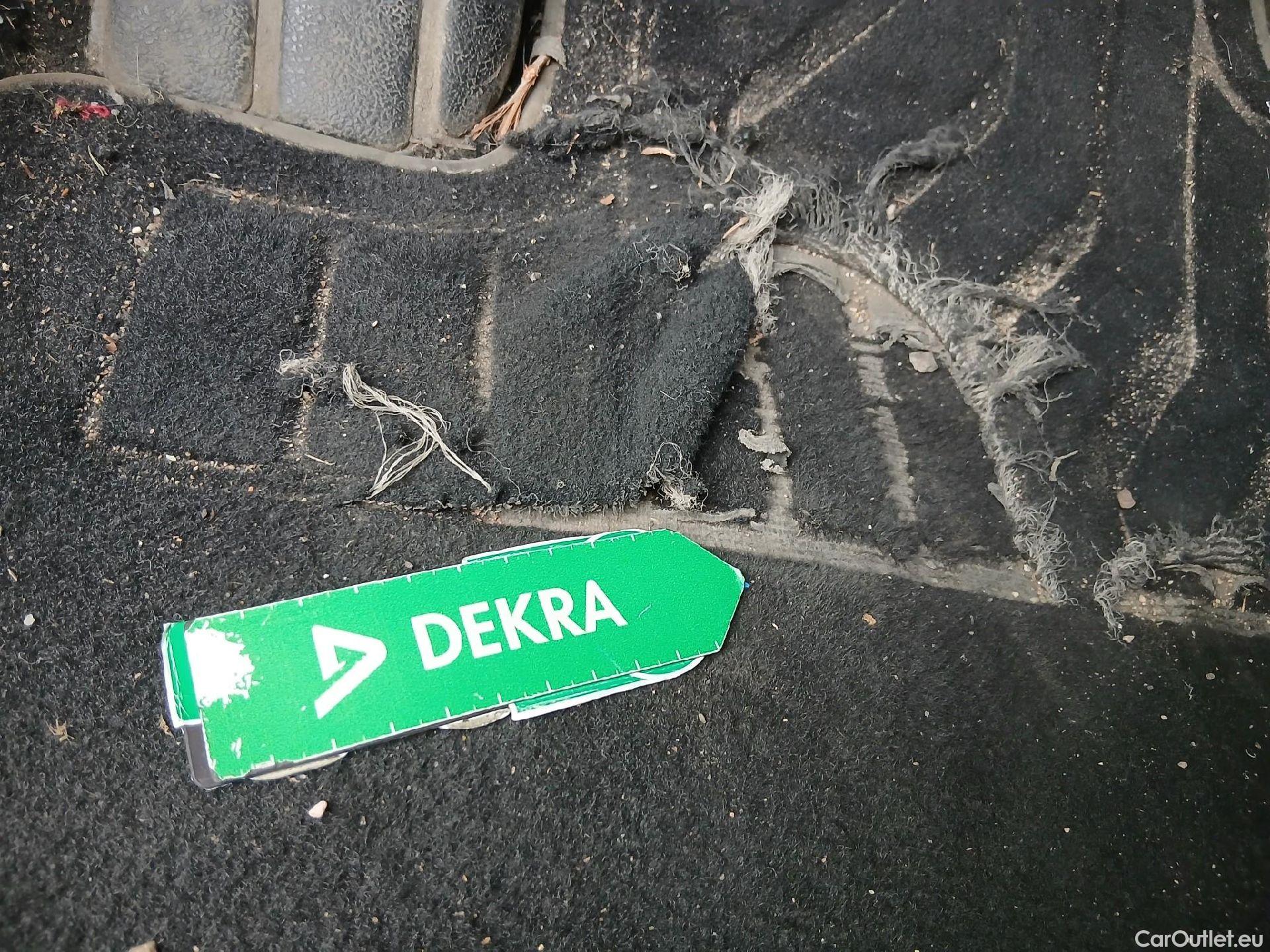  Renault  Clio RENAULT  / 2019 / 5P / berlina con portón Business Blue dCi 74kW (100CV) #39