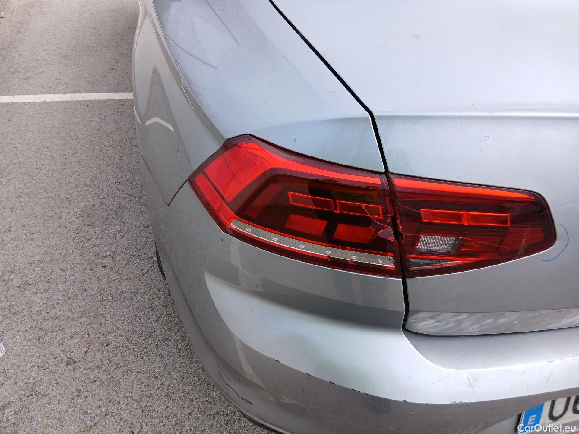  Volkswagen  Passat VOLKSWAGEN  / 2019 / 4P / sedán 2.0 TDI 90kW (122CV) DSG #22