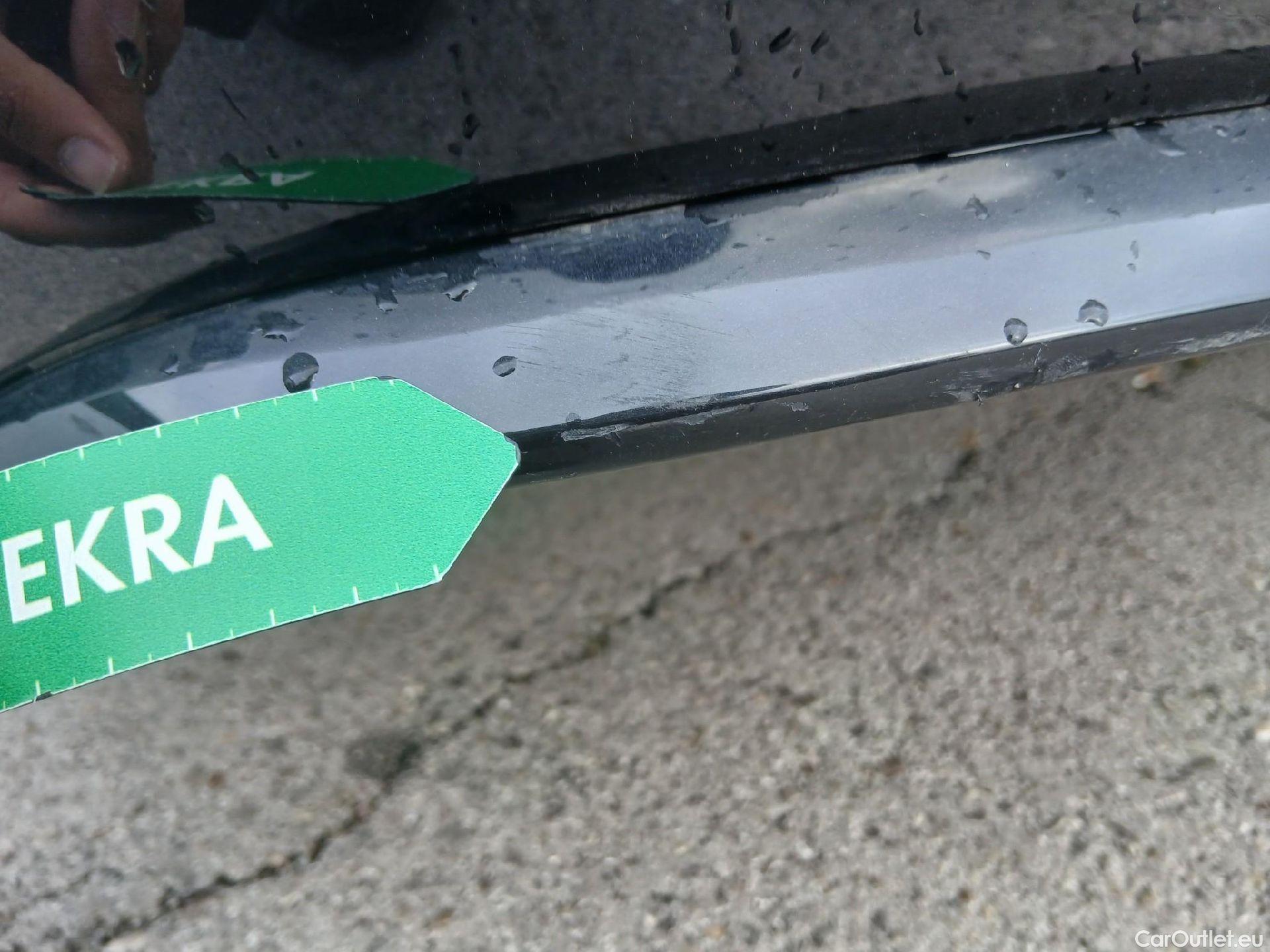  Toyota  Corolla TOYOTA  / 2019 / 5P / familiar 1.8 125H ACTIVE E-CVT TOURING SPORT #26