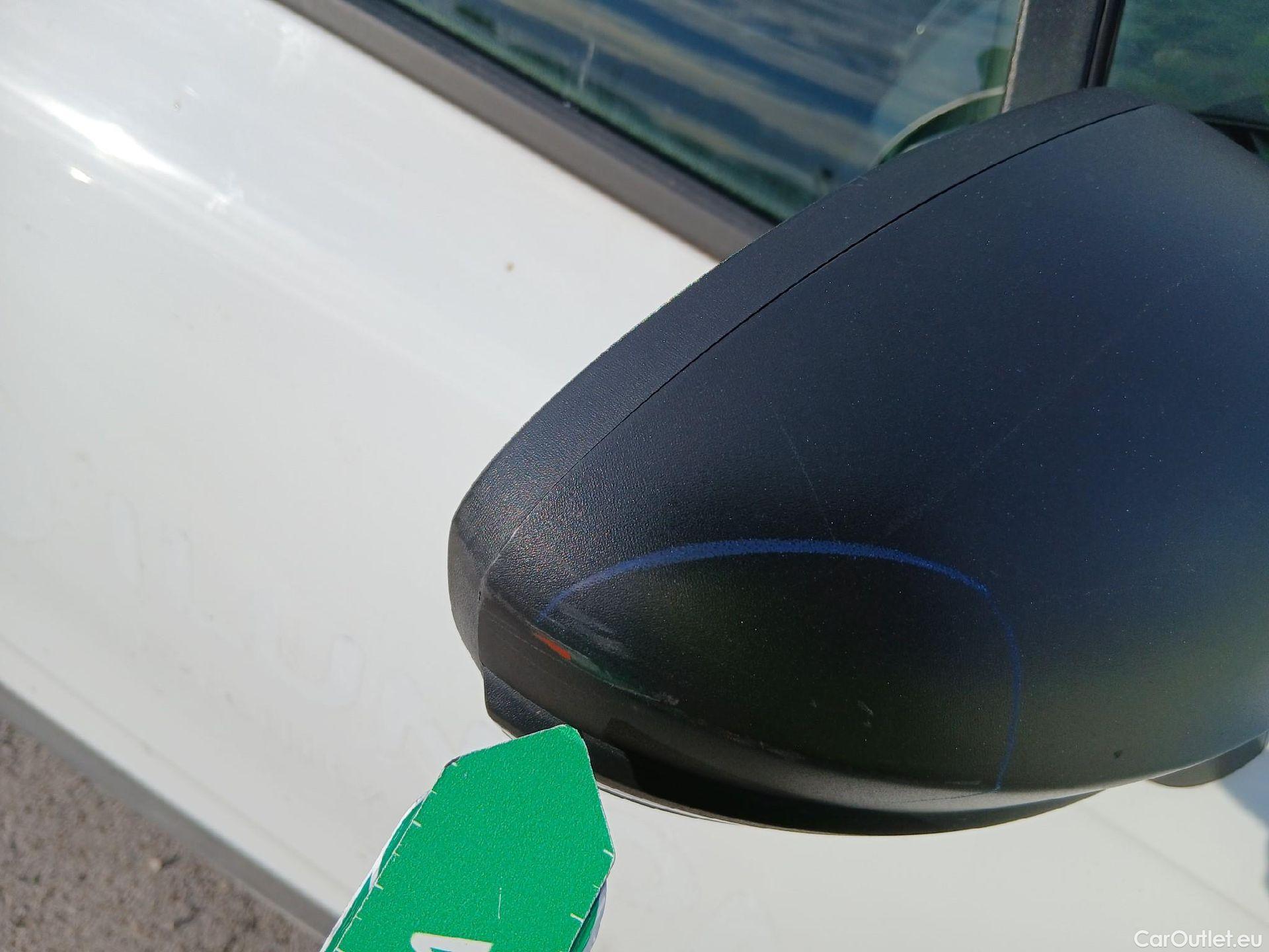  Renault  Clio RENAULT  / 2019 / 5P / berlina con portón Business Blue dCi 74kW (100CV) #36