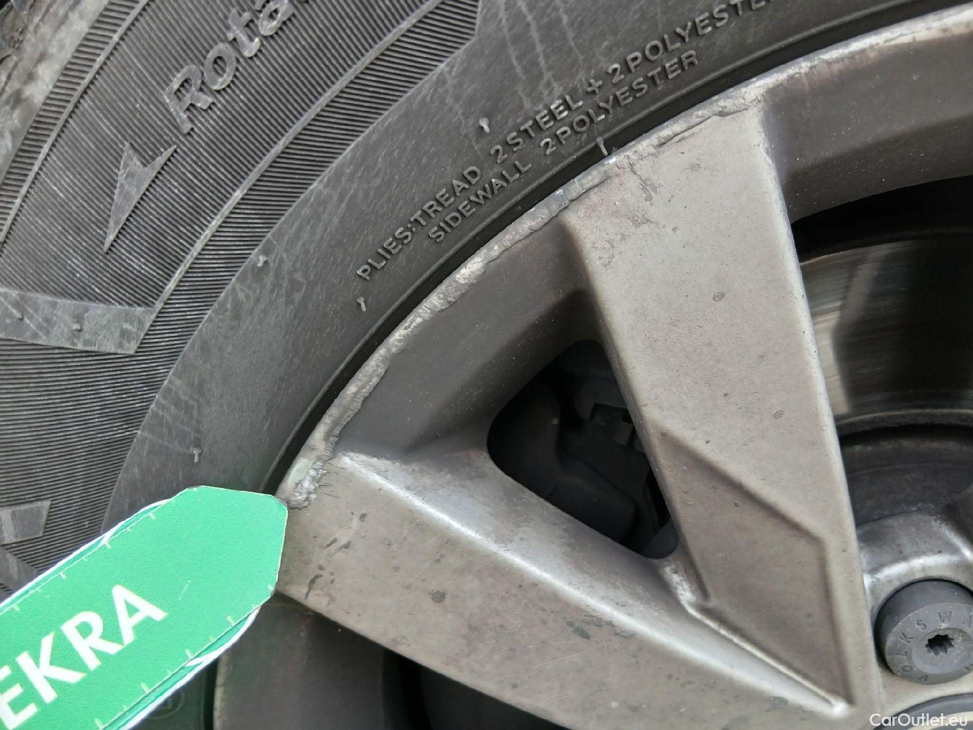  Volkswagen  Passat VOLKSWAGEN  / 2019 / 4P / sedán 2.0 TDI 90kW (122CV) DSG #1