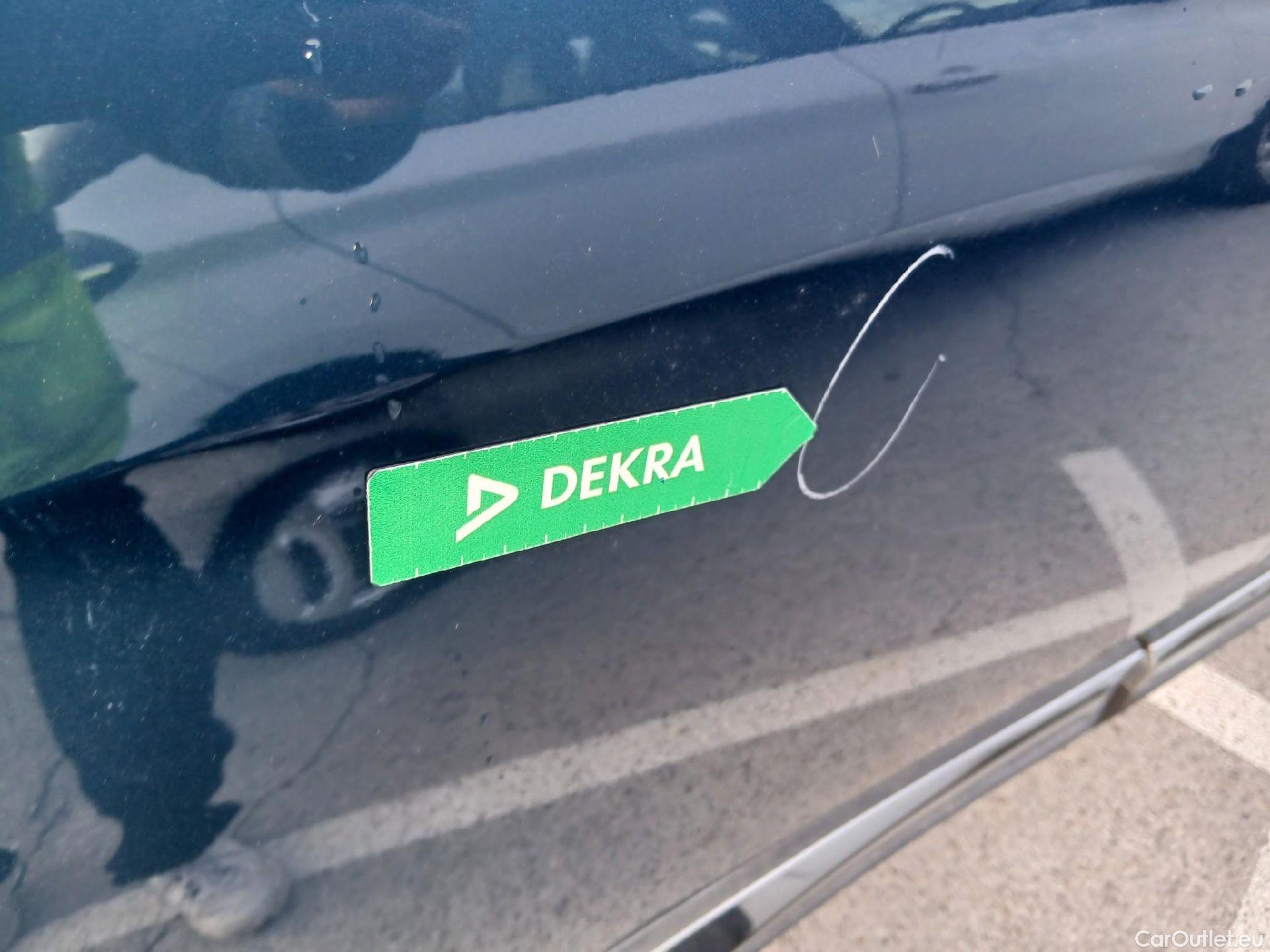  Peugeot  3008 PEUGEOT  / 2020 / 5P / todoterreno 1.5 BlueHDi 96kW (130CV) S&S Allure #35