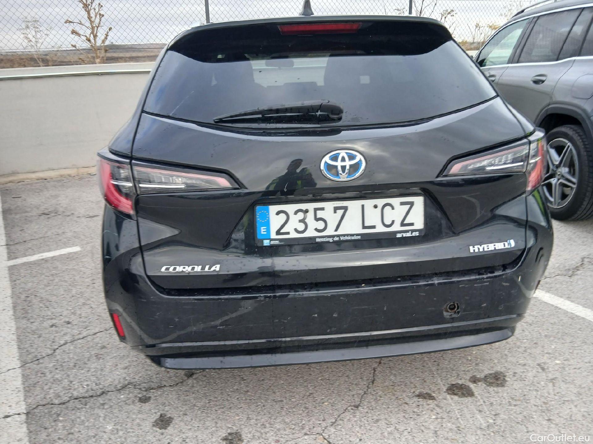  Toyota  Corolla TOYOTA  / 2019 / 5P / familiar 1.8 125H ACTIVE E-CVT TOURING SPORT #22