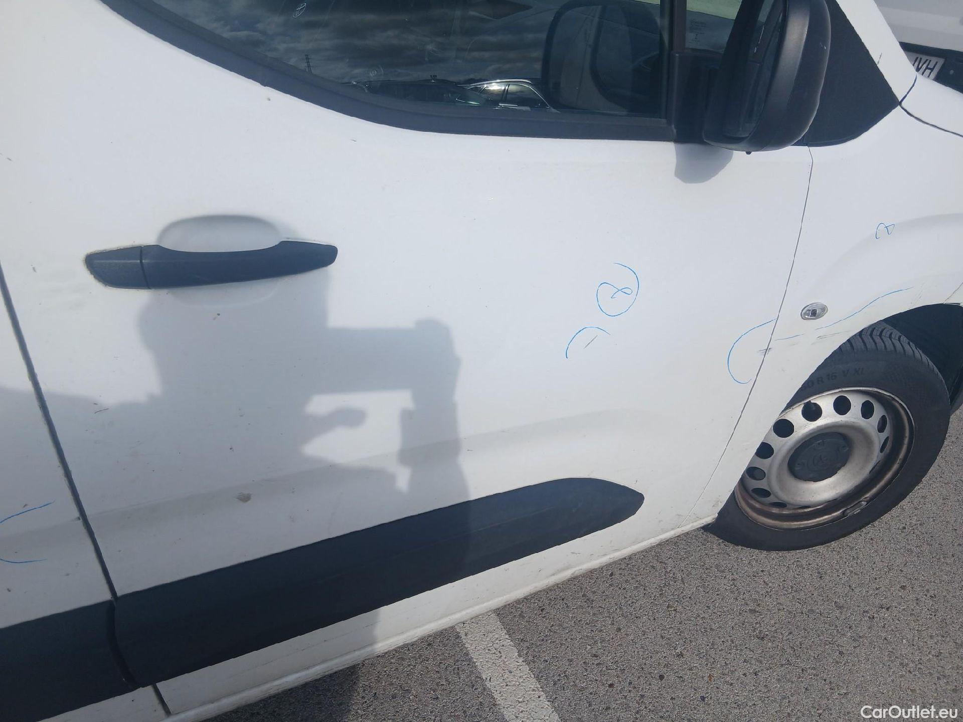  Toyota  Proace TOYOTA  City/2020/4P/furgón derivado de turismo 1.5D 96kW (130CV) GX Larga #39