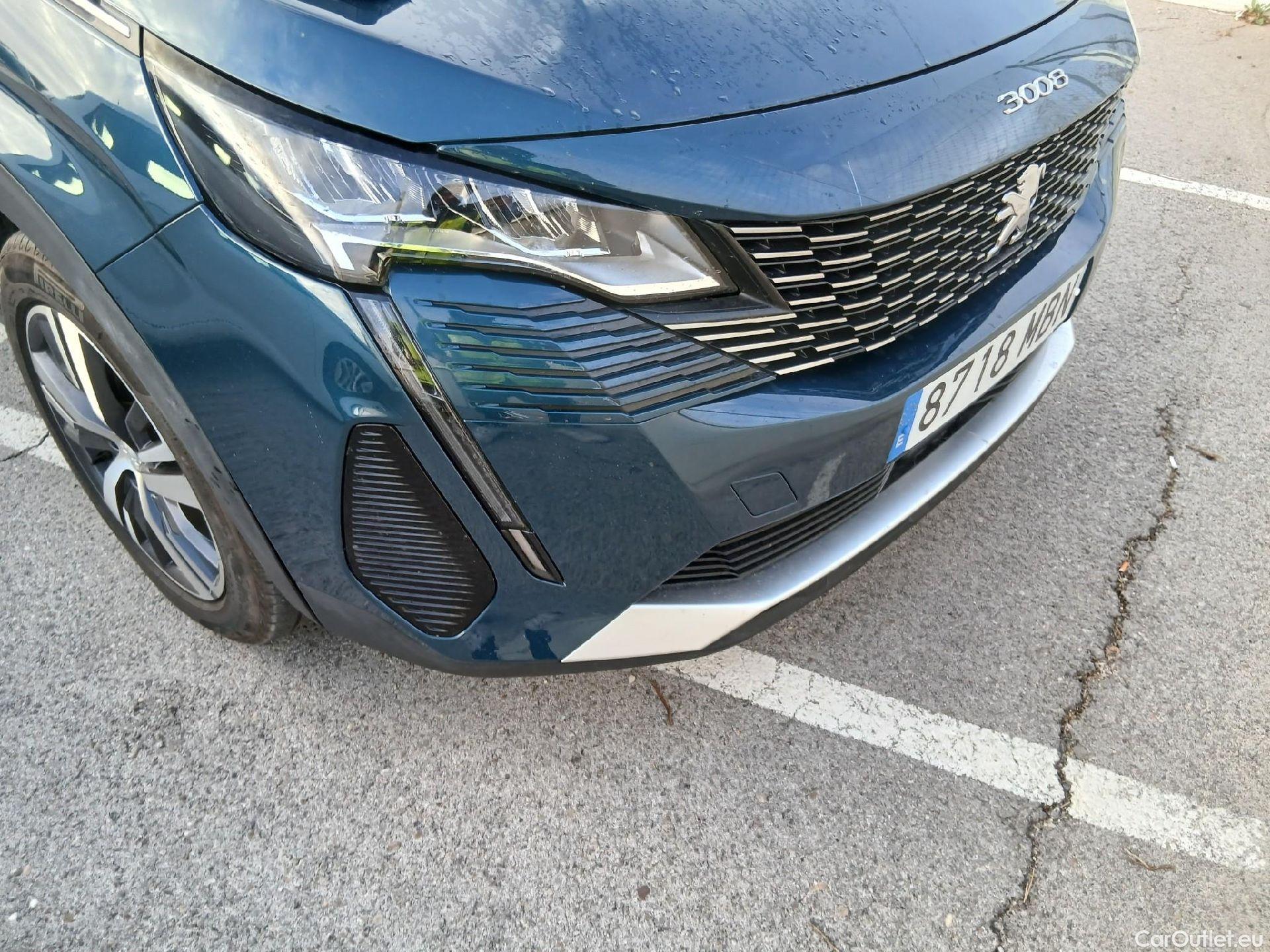  Peugeot  3008 PEUGEOT  / 2020 / 5P / todoterreno 1.5 BlueHDi 96kW (130CV) S&S Allure #2