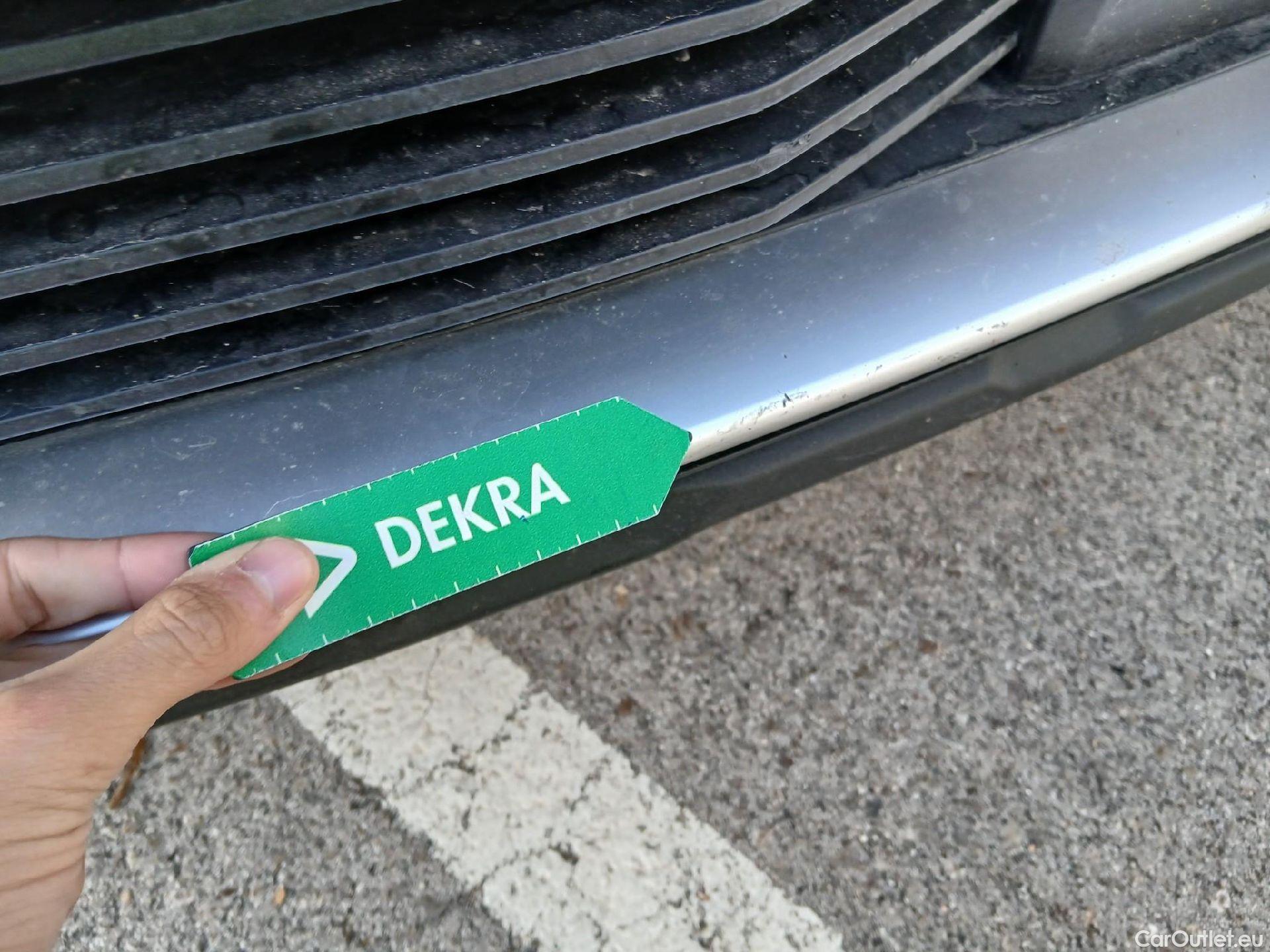  Peugeot  3008 PEUGEOT  / 2020 / 5P / todoterreno 1.5 BlueHDi 96kW (130CV) S&S Allure #7