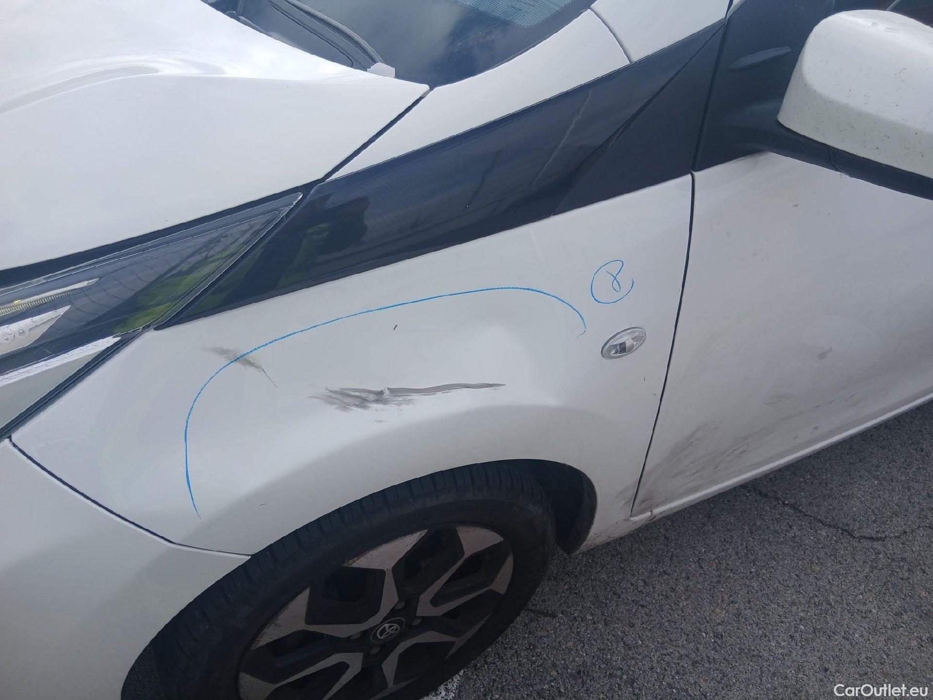  Toyota  Aygo TOYOTA  / 2018 / 5P / minicoche 1.0 70 x-play #21