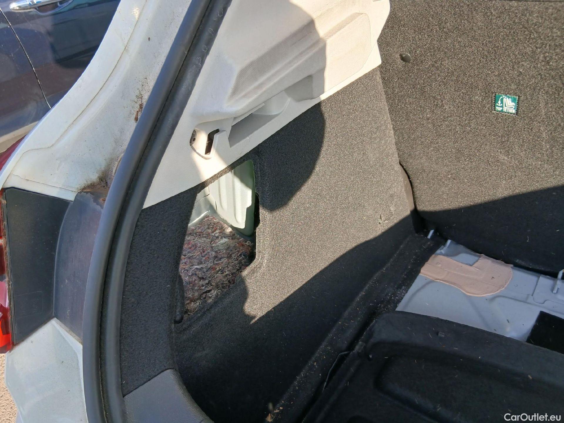  Renault  Clio RENAULT  / 2019 / 5P / berlina con portón Business Blue dCi 74kW (100CV) #8