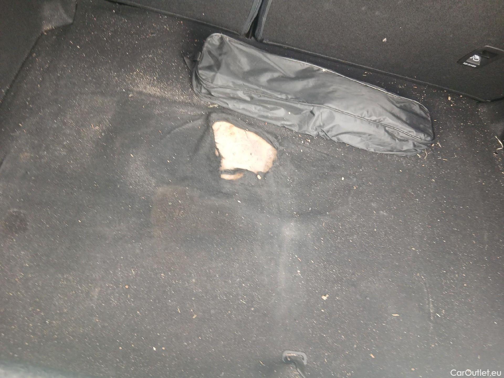  Renault  Megane RENAULT Mégane / 2020 / 5P / berlina con portón Intens Blue dCi 85 kW (115CV) #1