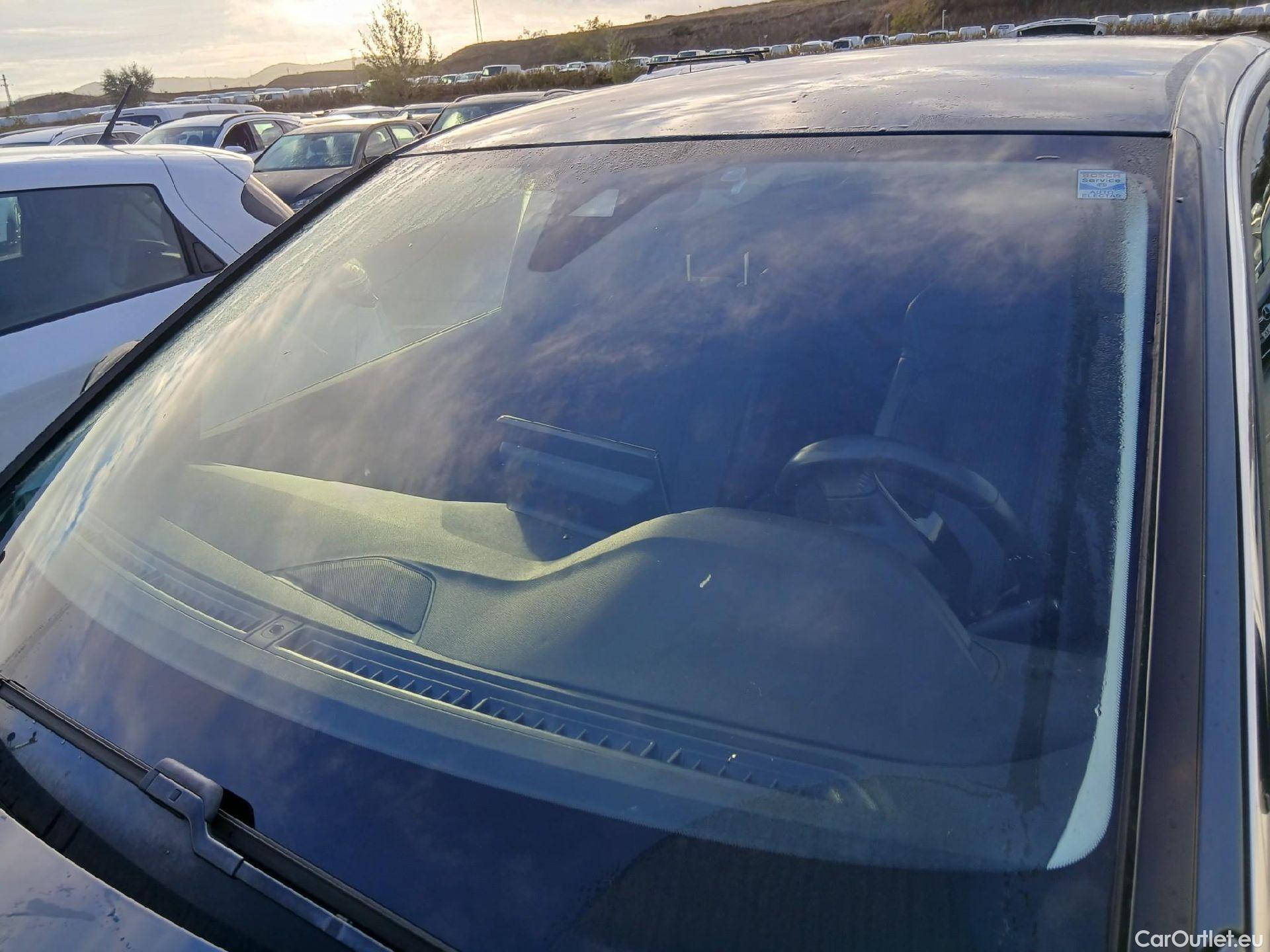  Peugeot  3008 PEUGEOT  / 2020 / 5P / todoterreno 1.5 BlueHDi 96kW (130CV) S&S Allure #11