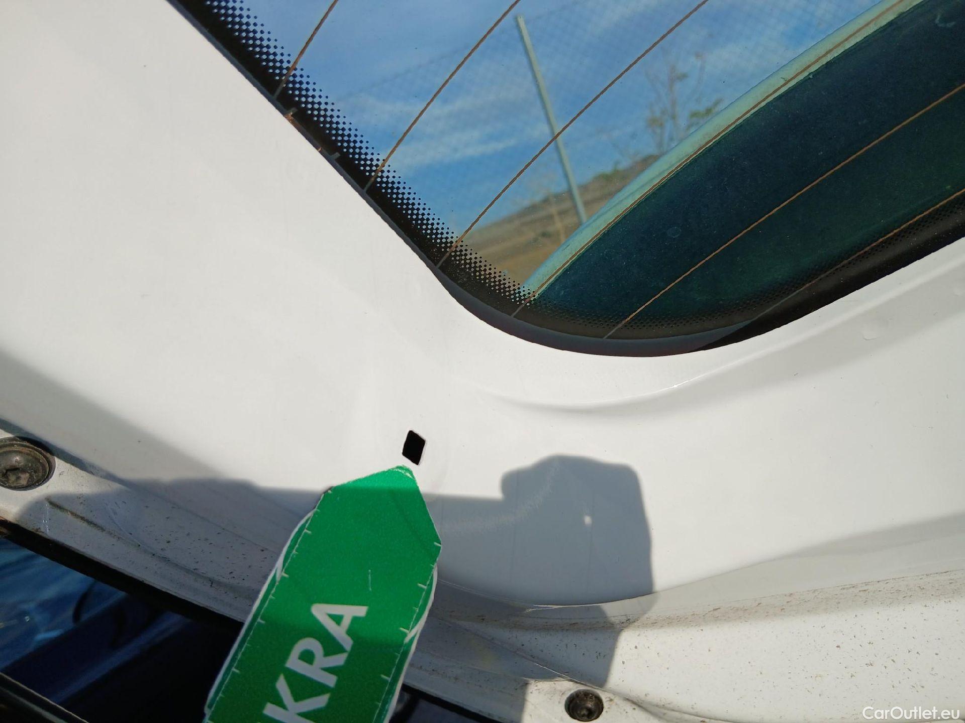  Renault  Clio RENAULT  / 2019 / 5P / berlina con portón Business Blue dCi 74kW (100CV) #2