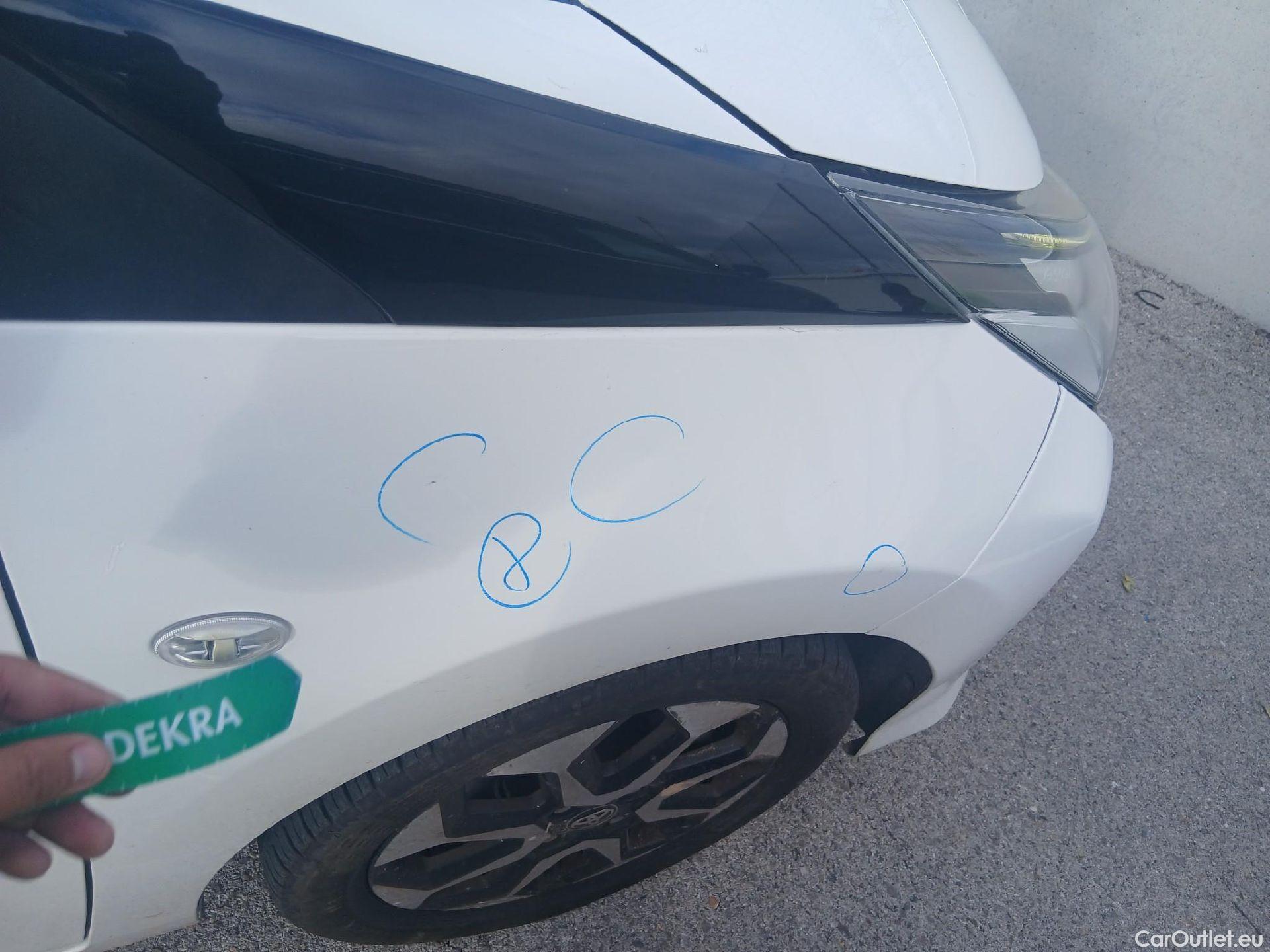  Toyota  Aygo TOYOTA  / 2018 / 5P / minicoche 1.0 70 x-play #38