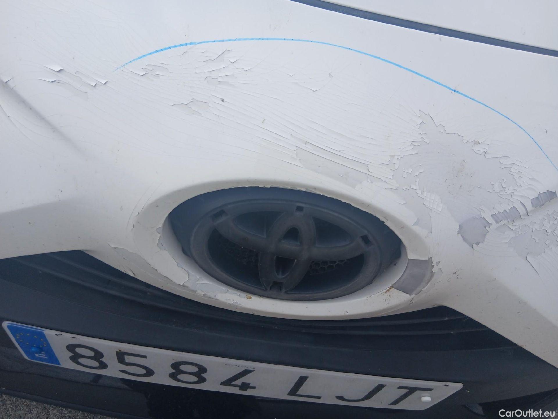  Toyota  Aygo TOYOTA  / 2018 / 5P / minicoche 1.0 70 x-play #16