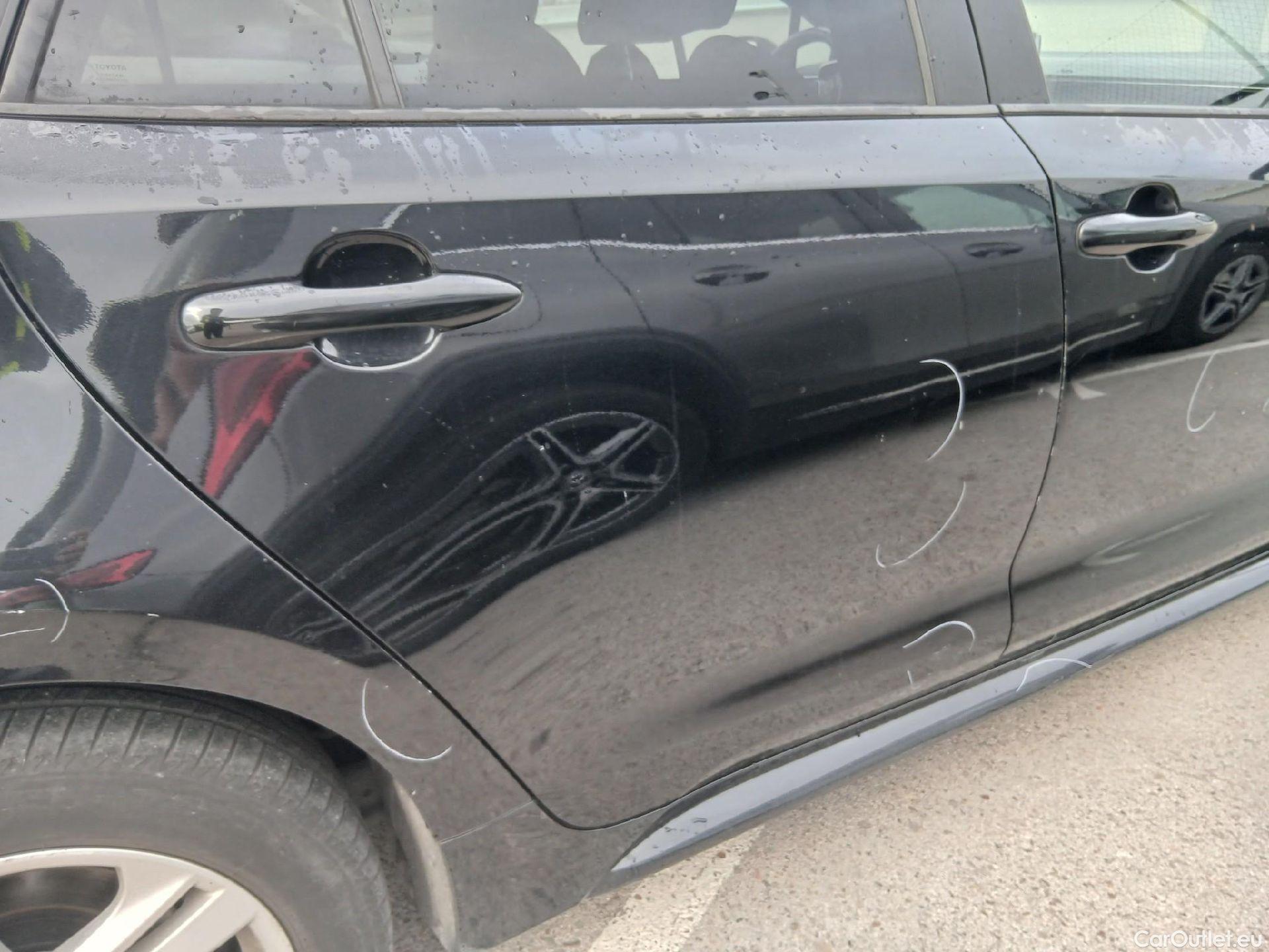  Toyota  Corolla TOYOTA  / 2019 / 5P / familiar 1.8 125H ACTIVE E-CVT TOURING SPORT #37