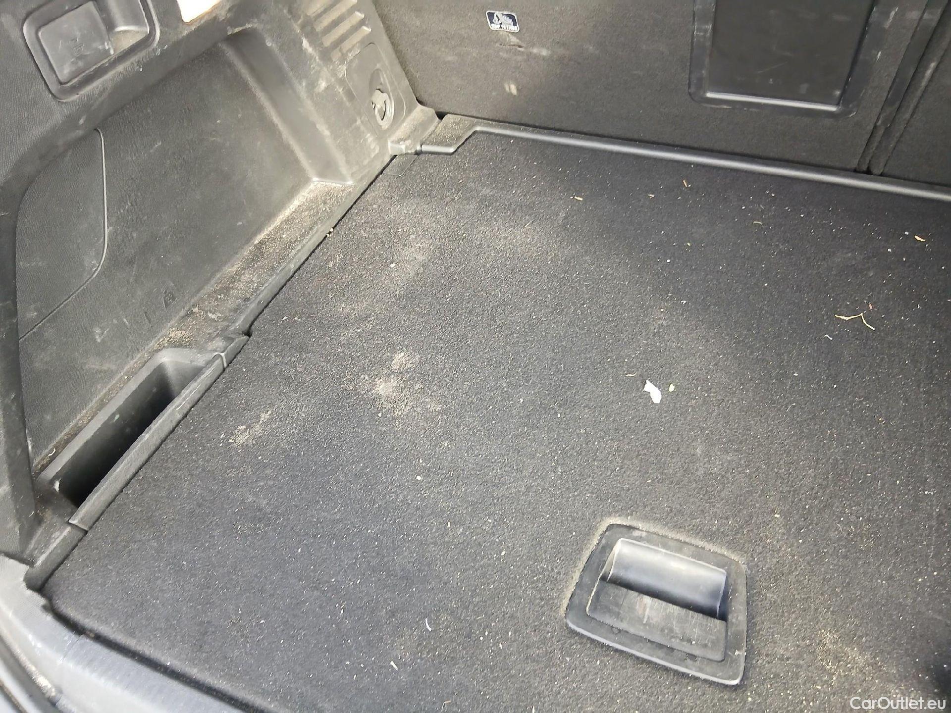  Peugeot  3008 PEUGEOT  / 2020 / 5P / todoterreno 1.5 BlueHDi 96kW (130CV) S&S Allure #30