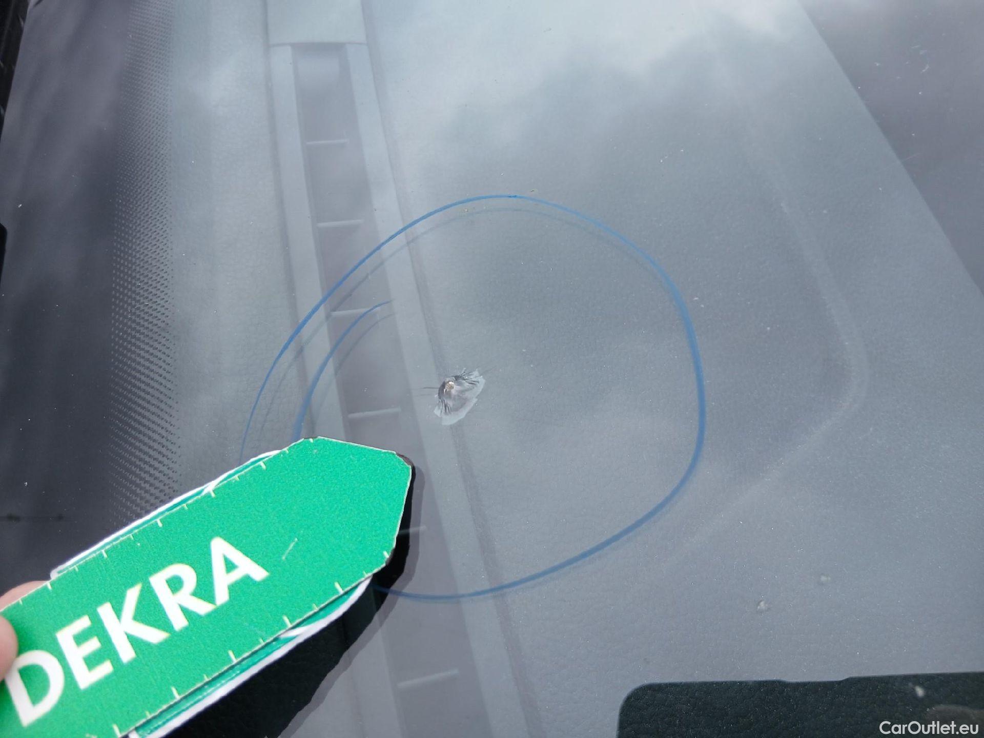  Volkswagen  Passat VOLKSWAGEN  / 2019 / 4P / sedán 2.0 TDI 90kW (122CV) DSG #7