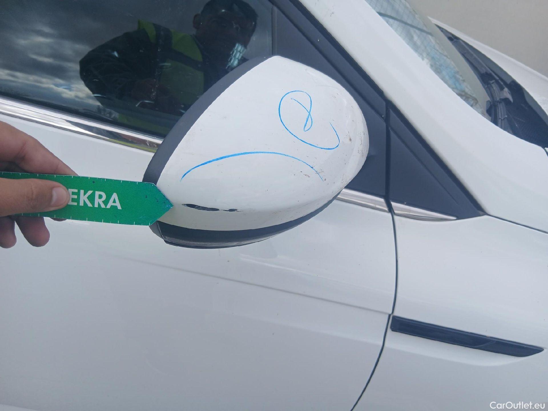  Renault  Megane RENAULT Mégane / 2020 / 5P / berlina con portón Intens Blue dCi 85 kW (115CV) #27