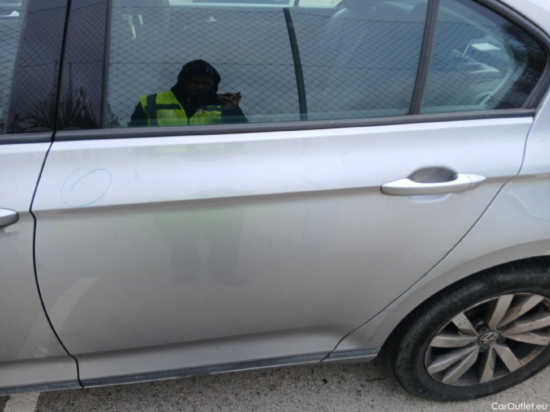  Volkswagen  Passat VOLKSWAGEN  / 2019 / 4P / sedán 2.0 TDI 90kW (122CV) DSG #16