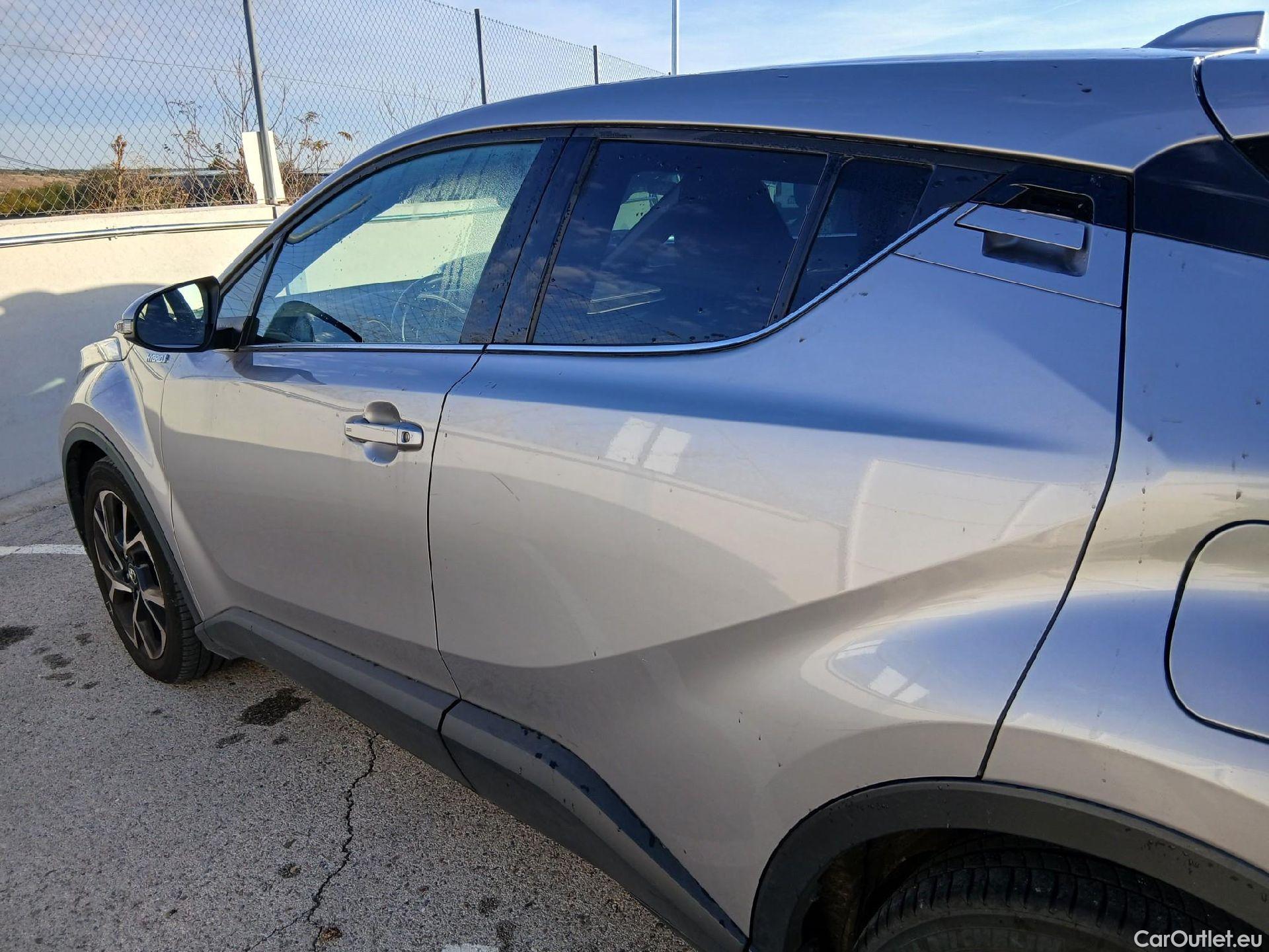  Toyota  C-HR TOYOTA  / 2016 / 5P / todoterreno 1.8 125H Advance (CX) #6