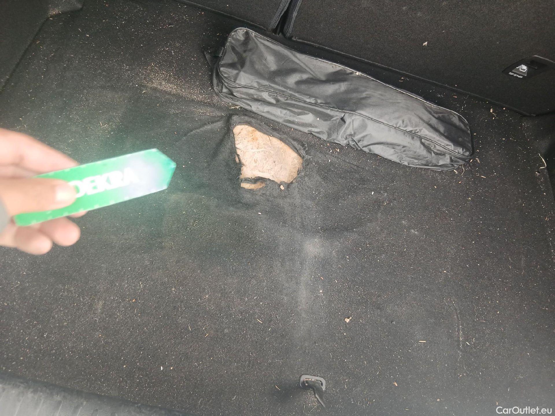  Renault  Megane RENAULT Mégane / 2020 / 5P / berlina con portón Intens Blue dCi 85 kW (115CV) #2