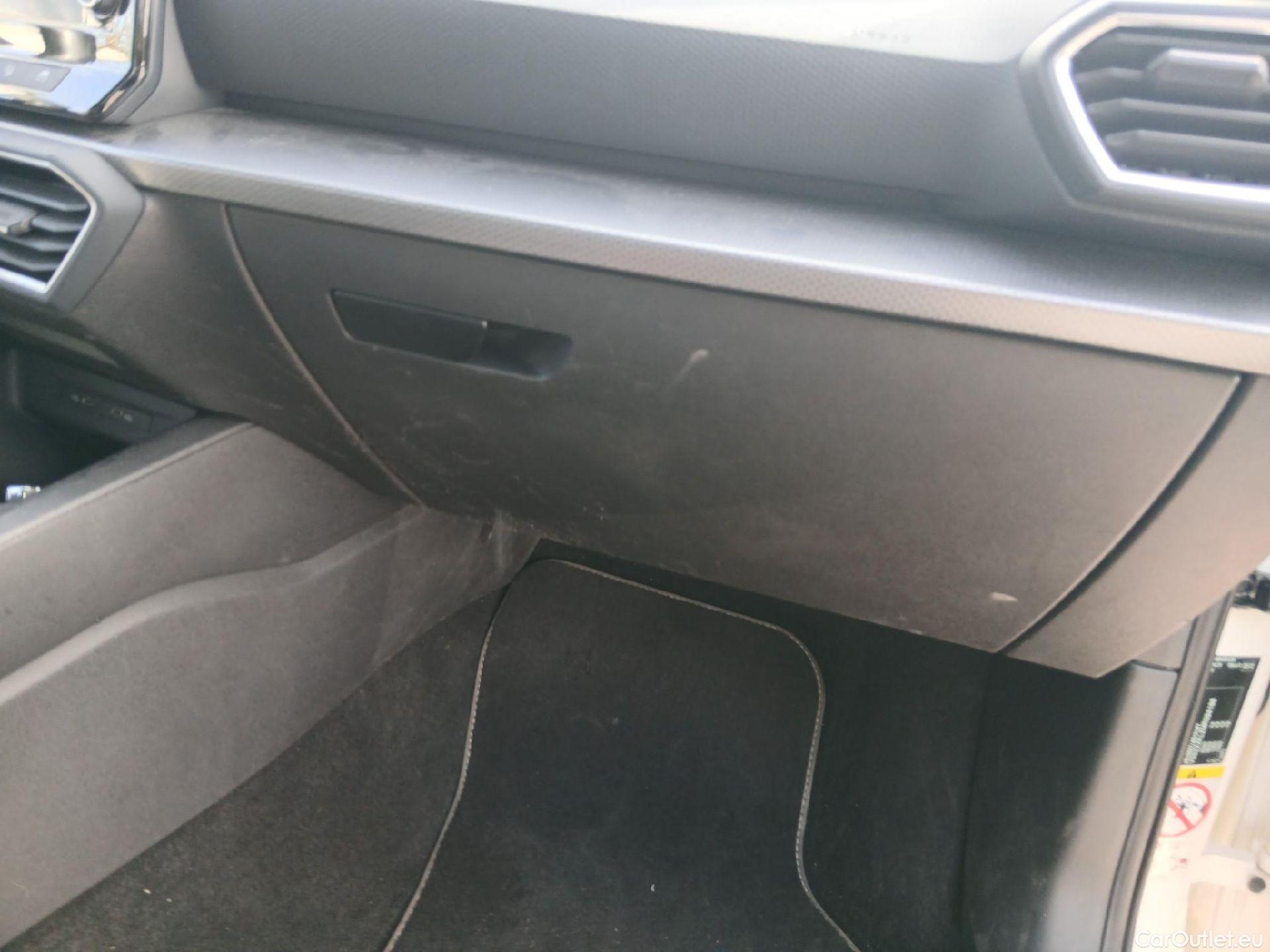  Seat  Leon SEAT Nuevo León / 2020 / 5P / familiar SP 2.0 TDI 85kW Style Go(SP) #22