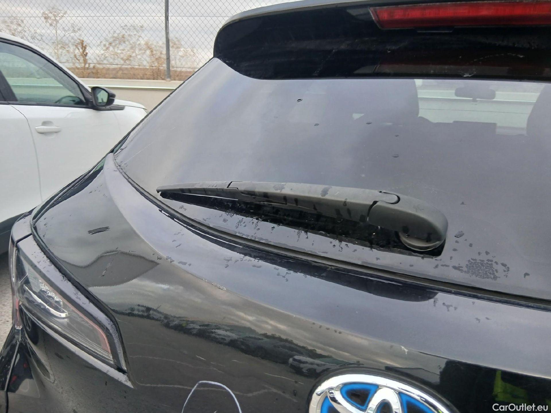  Toyota  Corolla TOYOTA  / 2019 / 5P / familiar 1.8 125H ACTIVE E-CVT TOURING SPORT #29