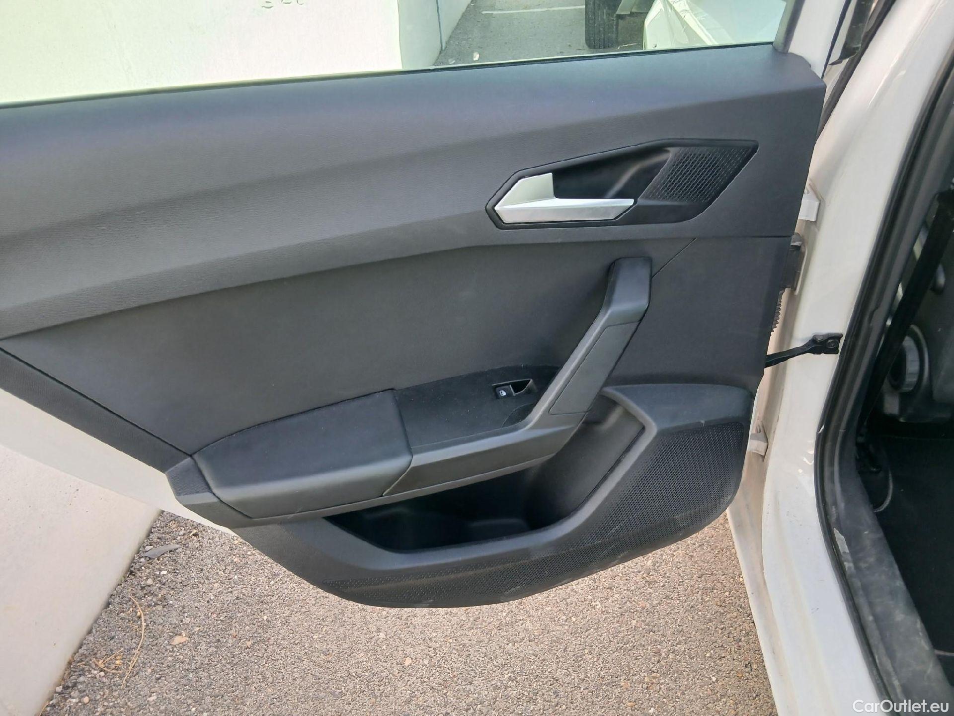  Seat  Leon SEAT Nuevo León / 2020 / 5P / familiar SP 2.0 TDI 85kW Style Go(SP) #5