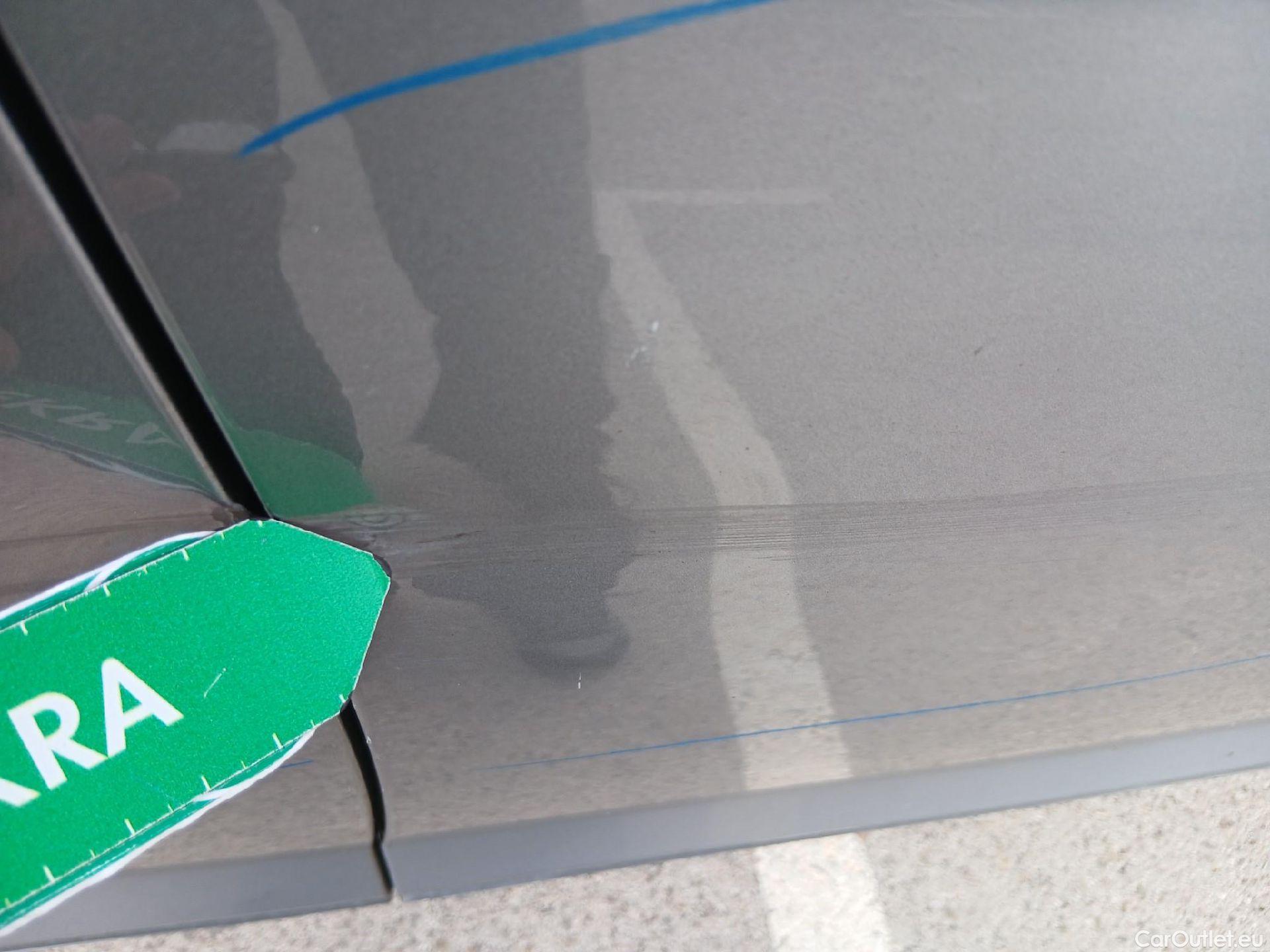  Volkswagen  Passat VOLKSWAGEN  / 2019 / 4P / sedán 2.0 TDI 90kW (122CV) DSG #37