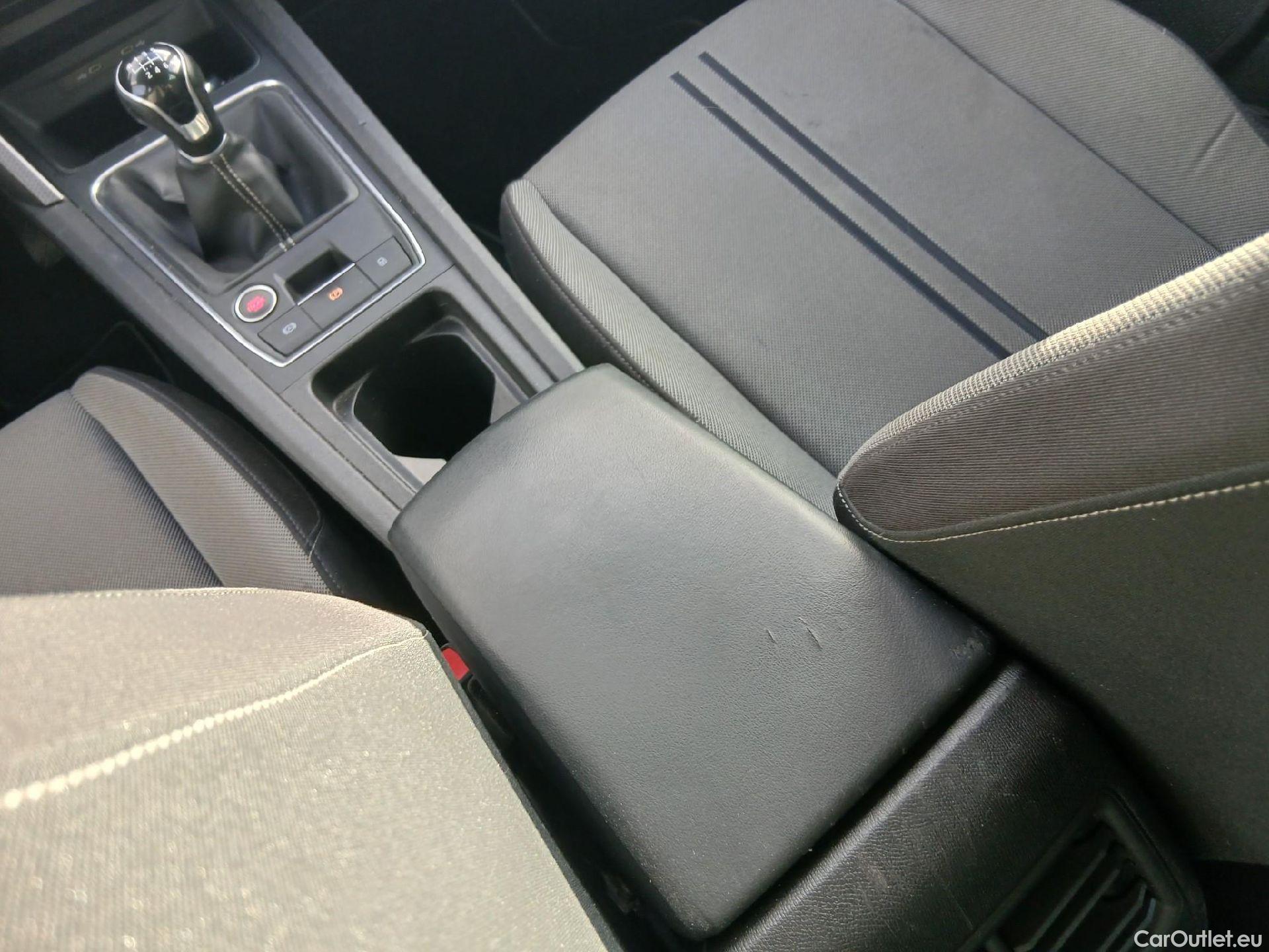  Seat  Leon SEAT Nuevo León / 2020 / 5P / familiar SP 2.0 TDI 85kW Style Go(SP) #10