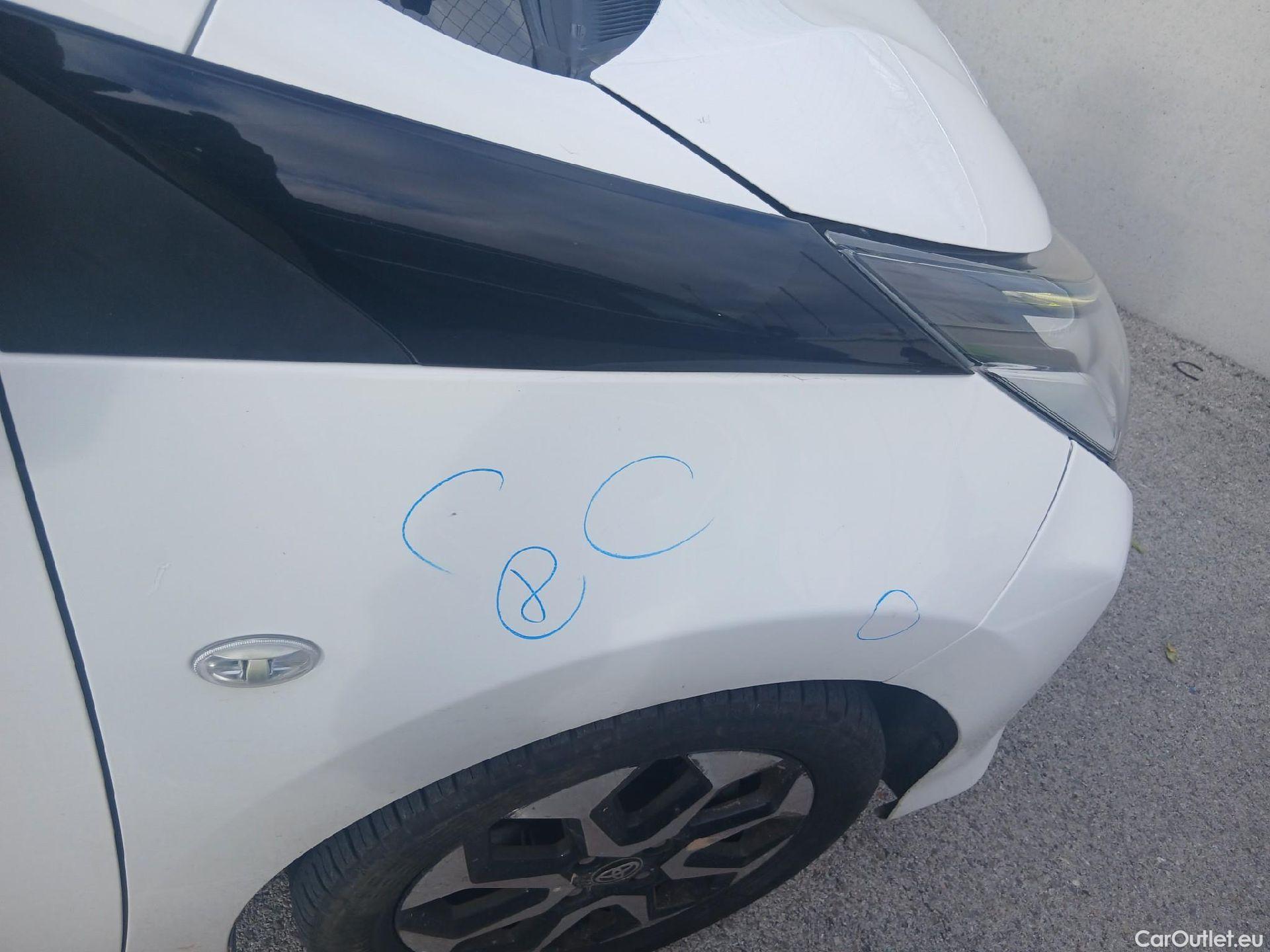  Toyota  Aygo TOYOTA  / 2018 / 5P / minicoche 1.0 70 x-play #37